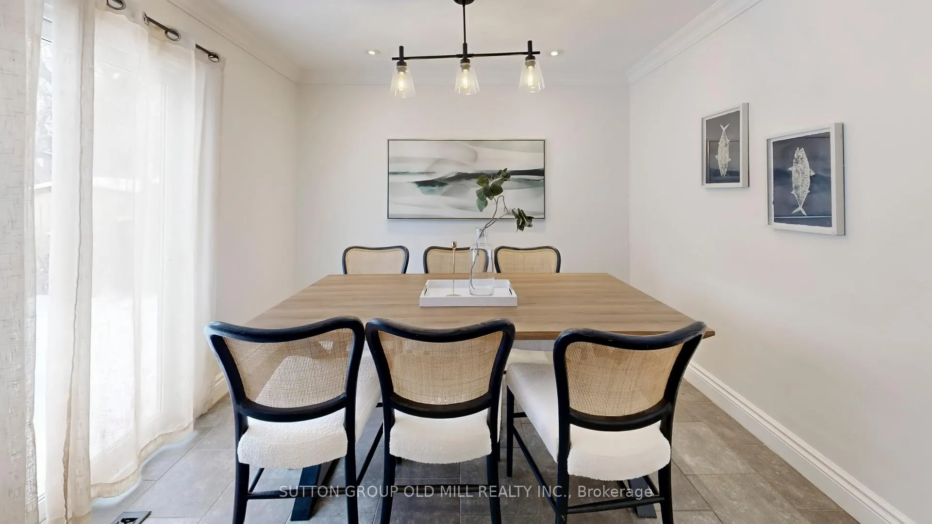 Photo 5 of 20 Springburn Crescent, Aurora, Aurora Highlands — HOMEH