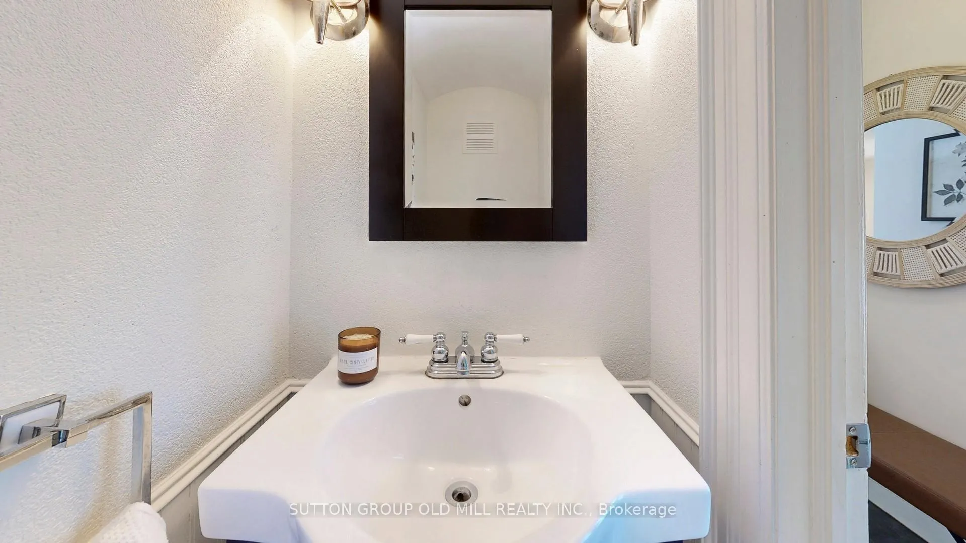 Photo 6 of 20 Springburn Crescent, Aurora, Aurora Highlands — HOMEH