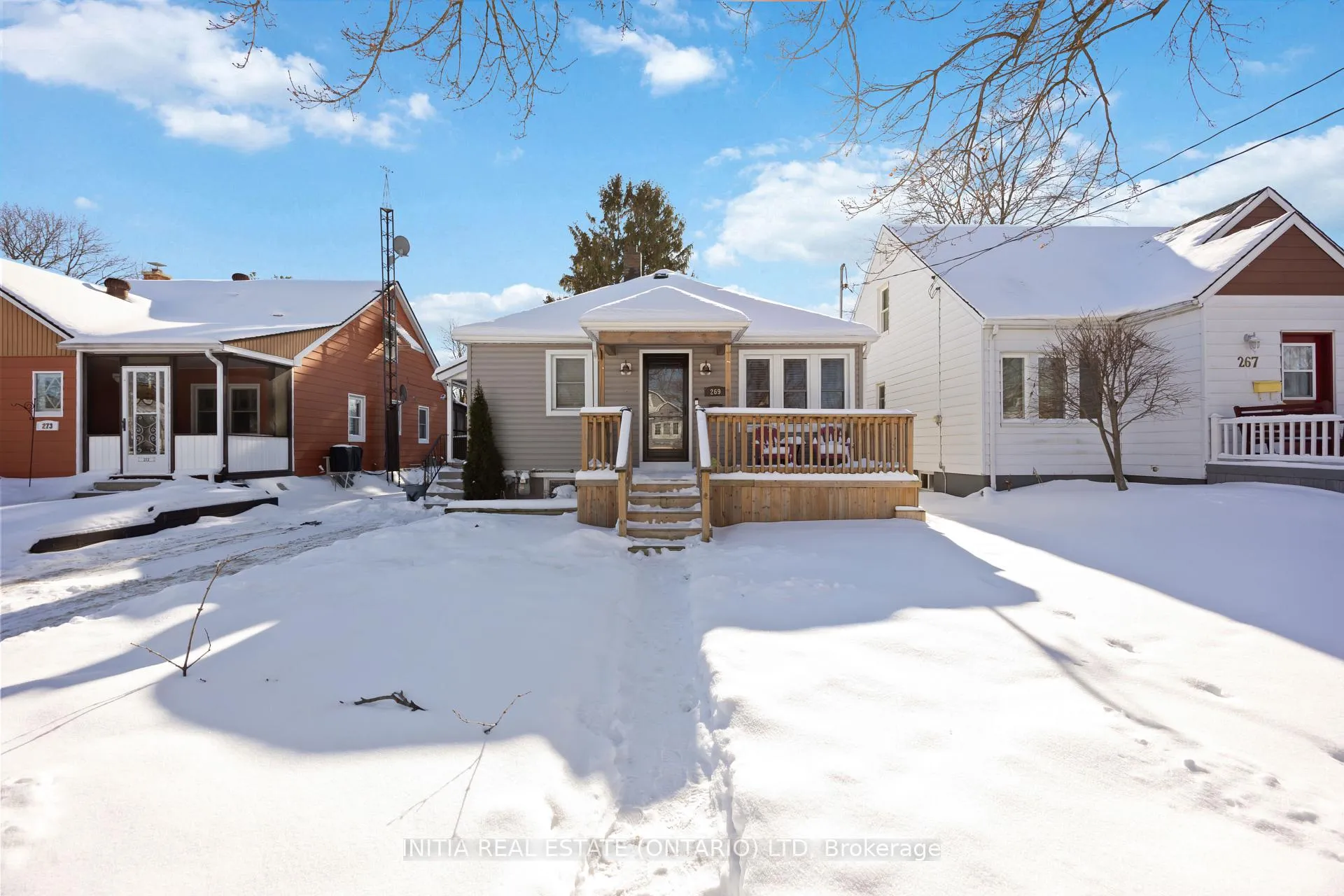 Photo 1 of 269 Ross Avenue, Sarnia — HOMEH