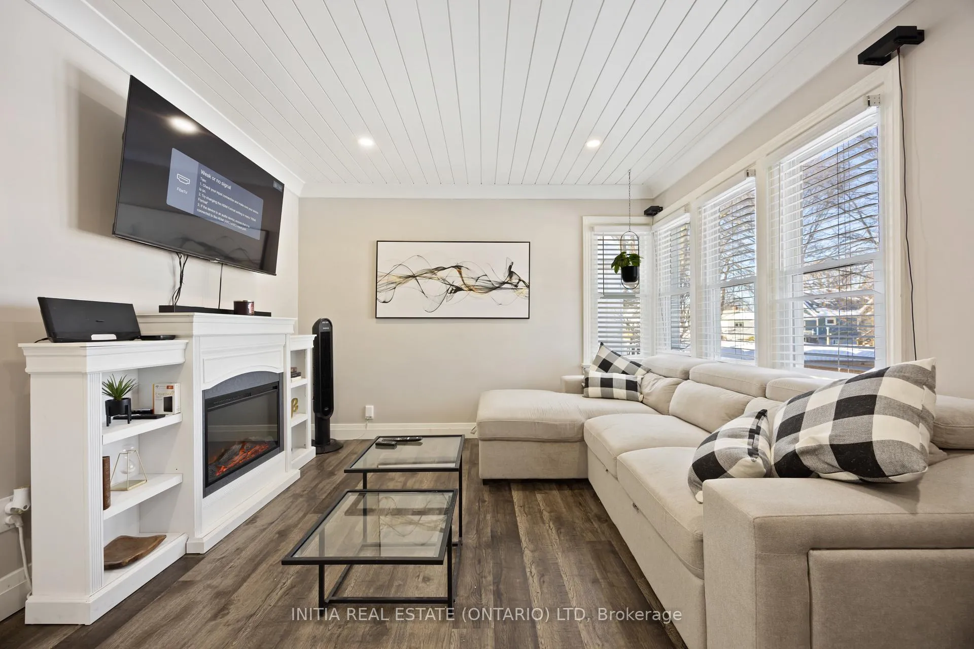 Photo 8 of 269 Ross Avenue, Sarnia — HOMEH