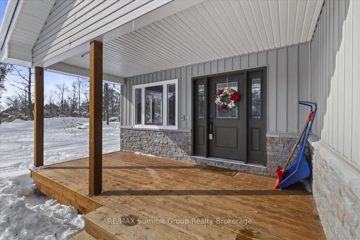 Photo 27 of 135 Confederation Drive, Chatsworth — HOMEH