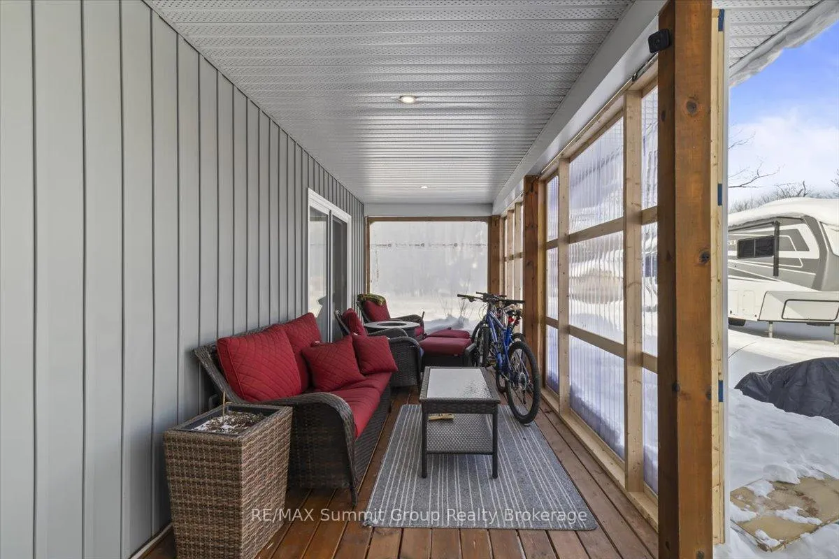 Photo 29 of 135 Confederation Drive, Chatsworth — HOMEH