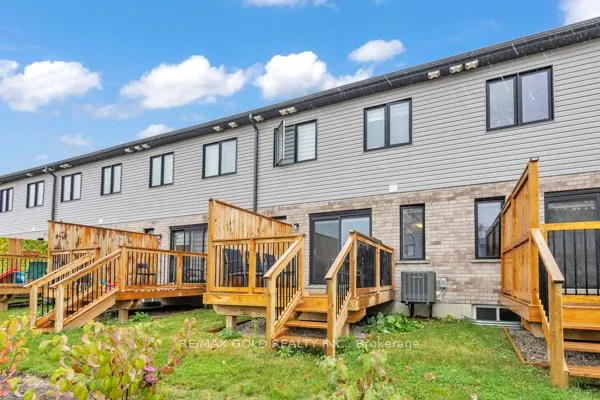 Photo 8 of 75 Pony Way, Kitchener — HOMEH