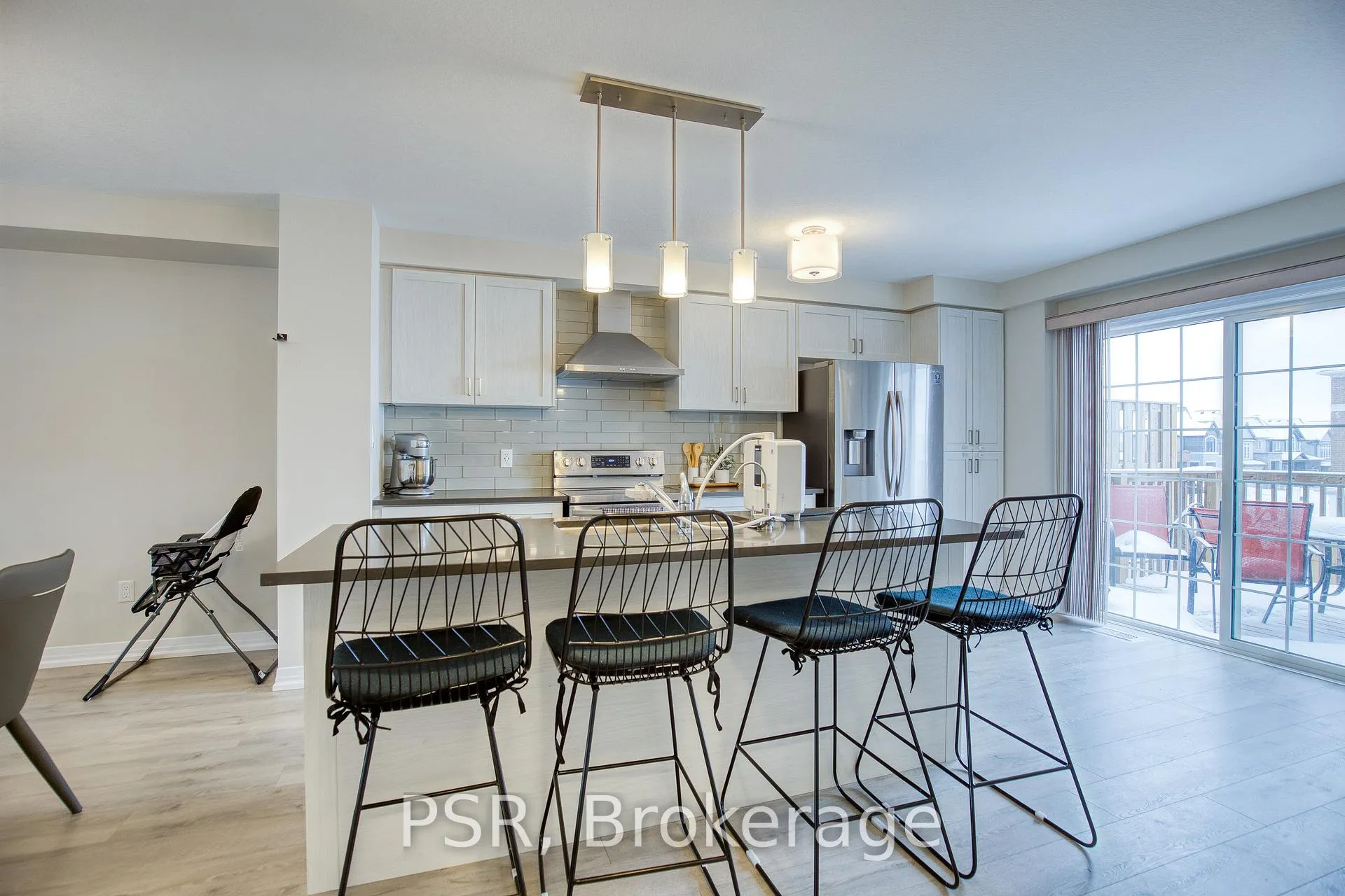 Photo 6 of 118 Monarch Woods Drive, Kitchener, Doon South — HOMEH