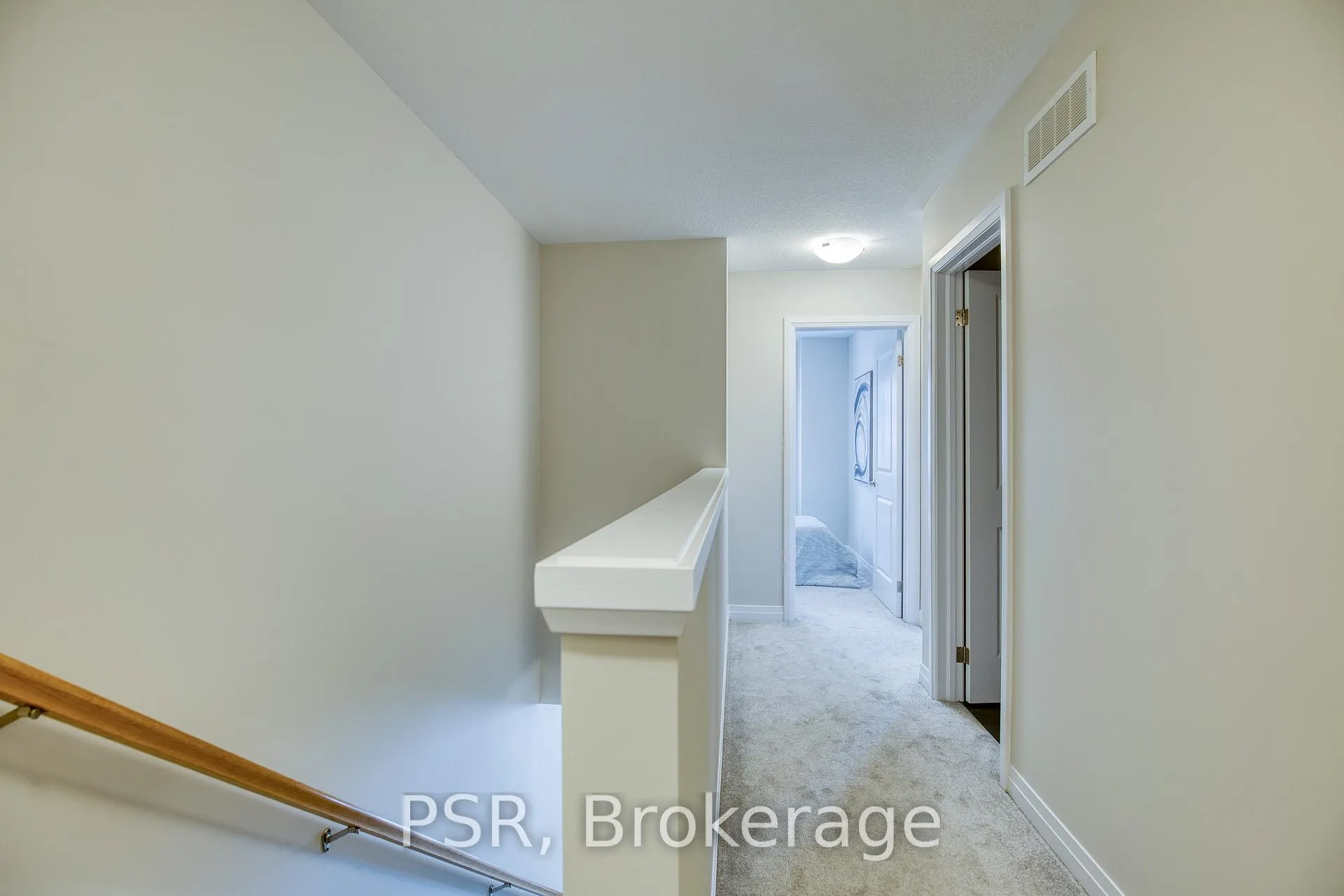 Photo 13 of 118 Monarch Woods Drive, Kitchener, Doon South — HOMEH