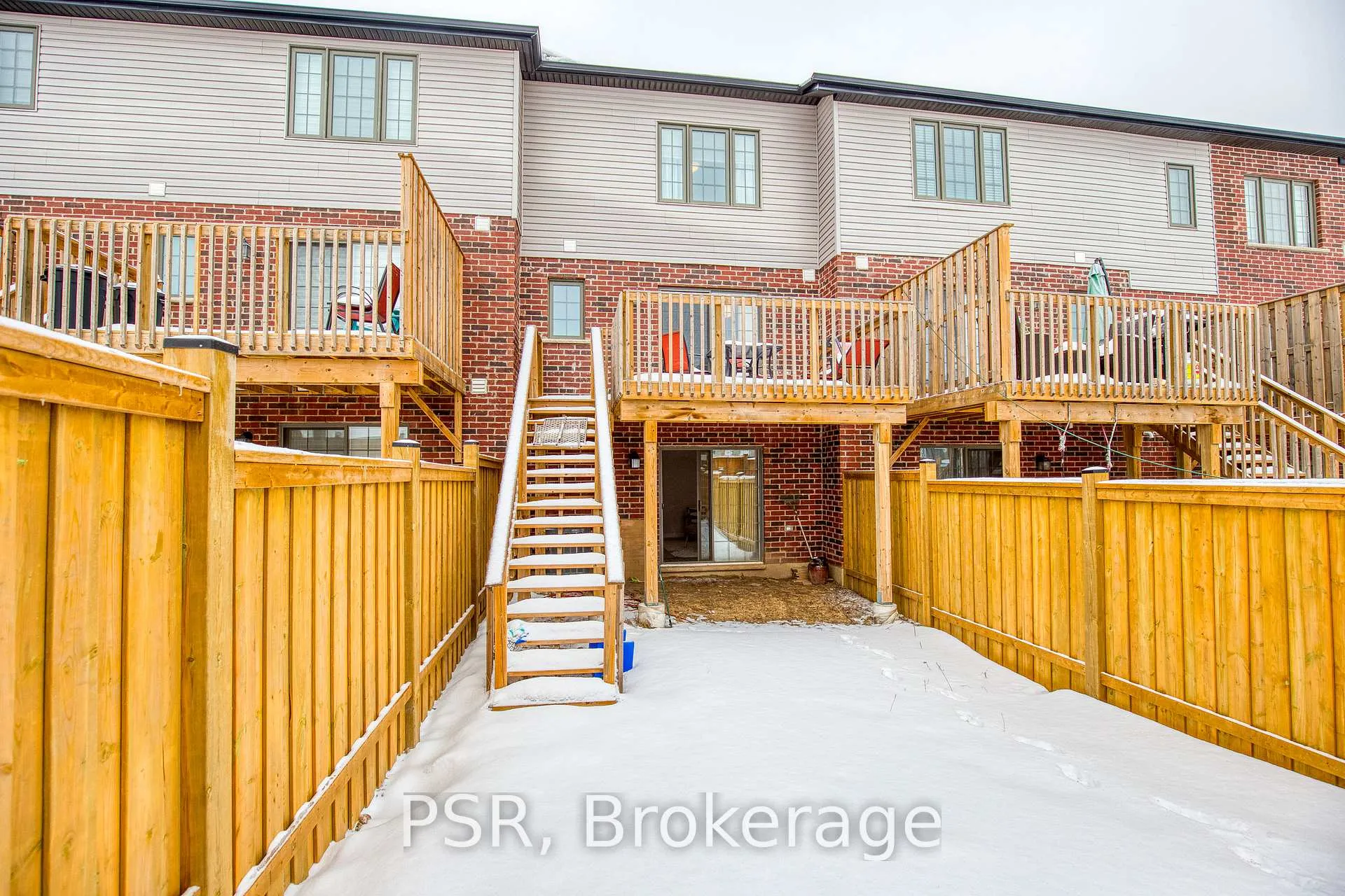 Photo 25 of 118 Monarch Woods Drive, Kitchener, Doon South — HOMEH