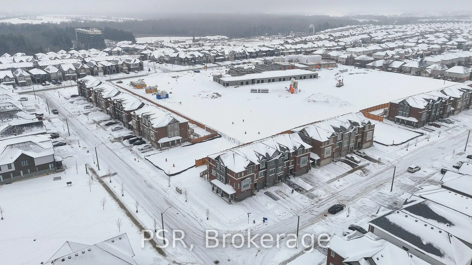 Photo 28 of 118 Monarch Woods Drive, Kitchener, Doon South — HOMEH