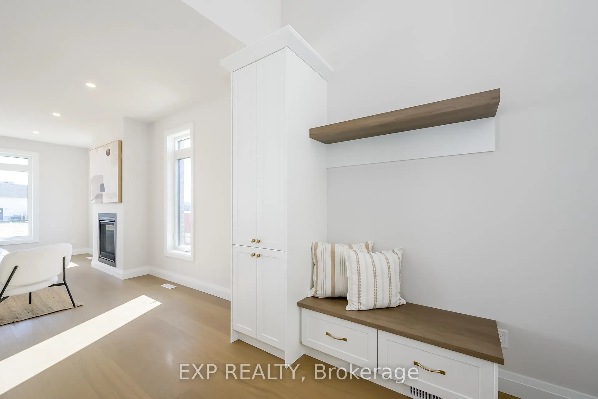 Photo 5 of 75 Allister Drive, Middlesex Centre, Kilworth — HOMEH