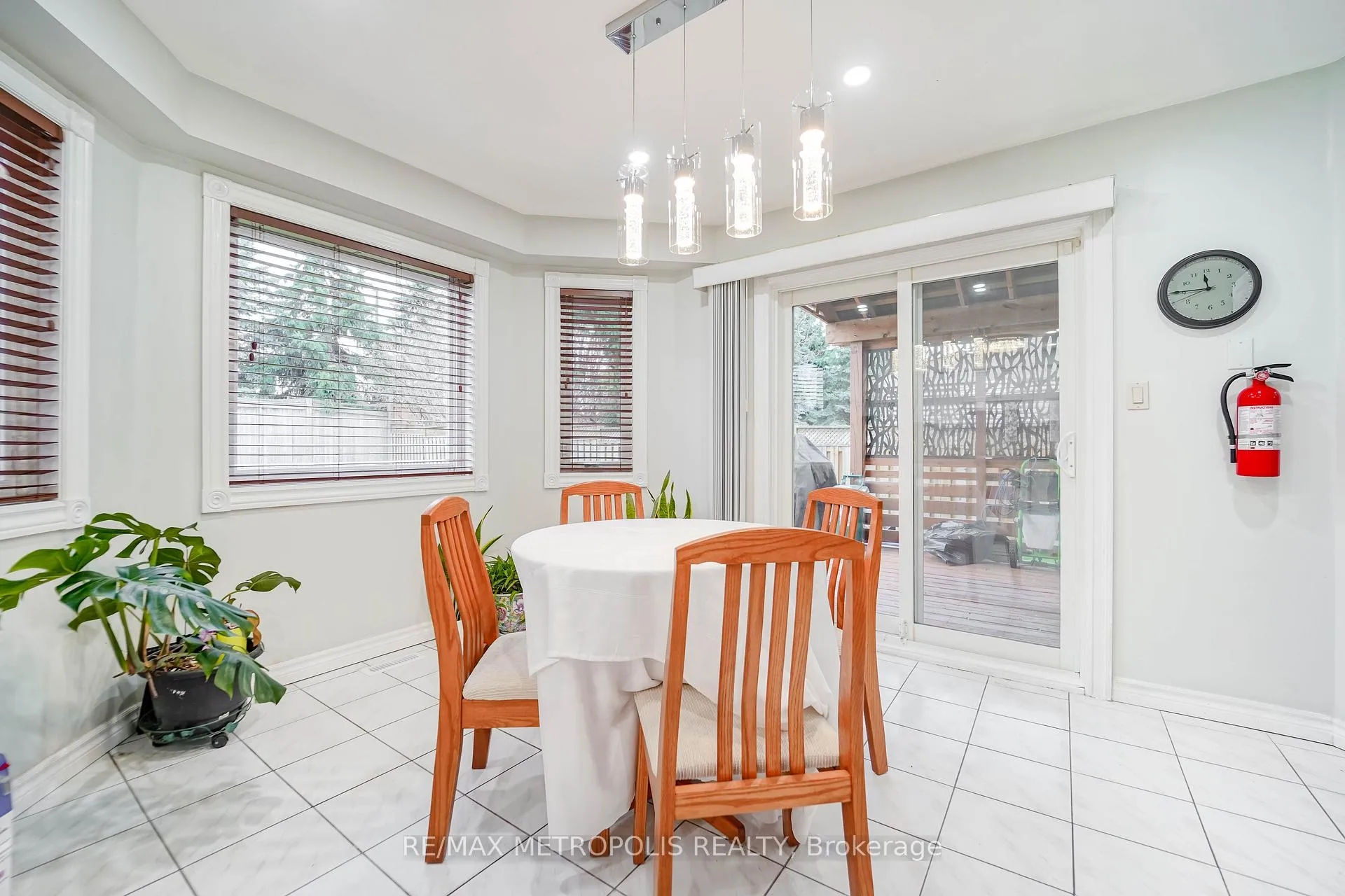 Photo 15 of 60 Irwin Drive, Whitby, Downtown Whitby — HOMEH
