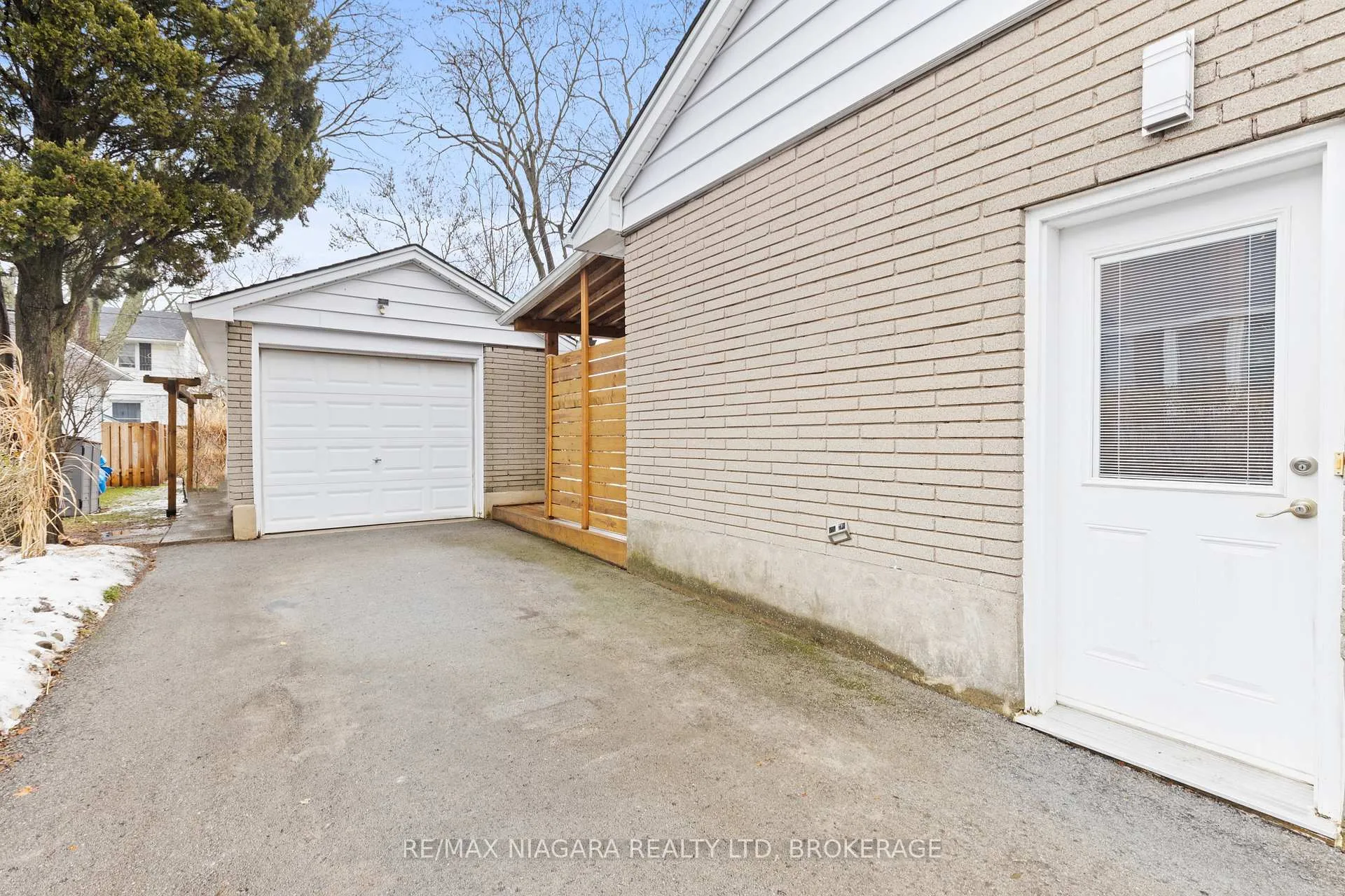 Photo 31 of 12 Home Street, Welland, Prince Charles — HOMEH