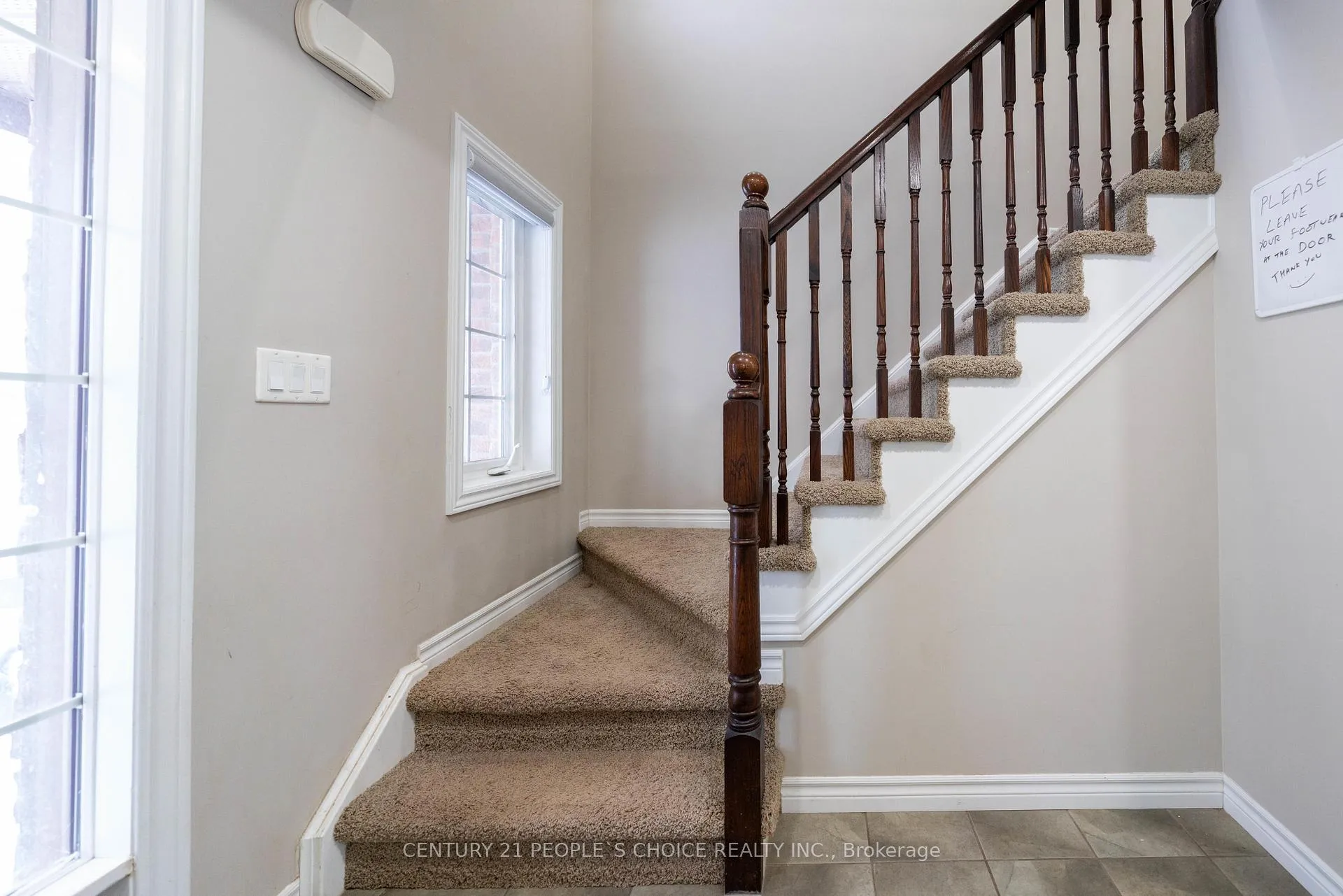 Photo 3 of 19 Davidson Drive, Stratford — HOMEH