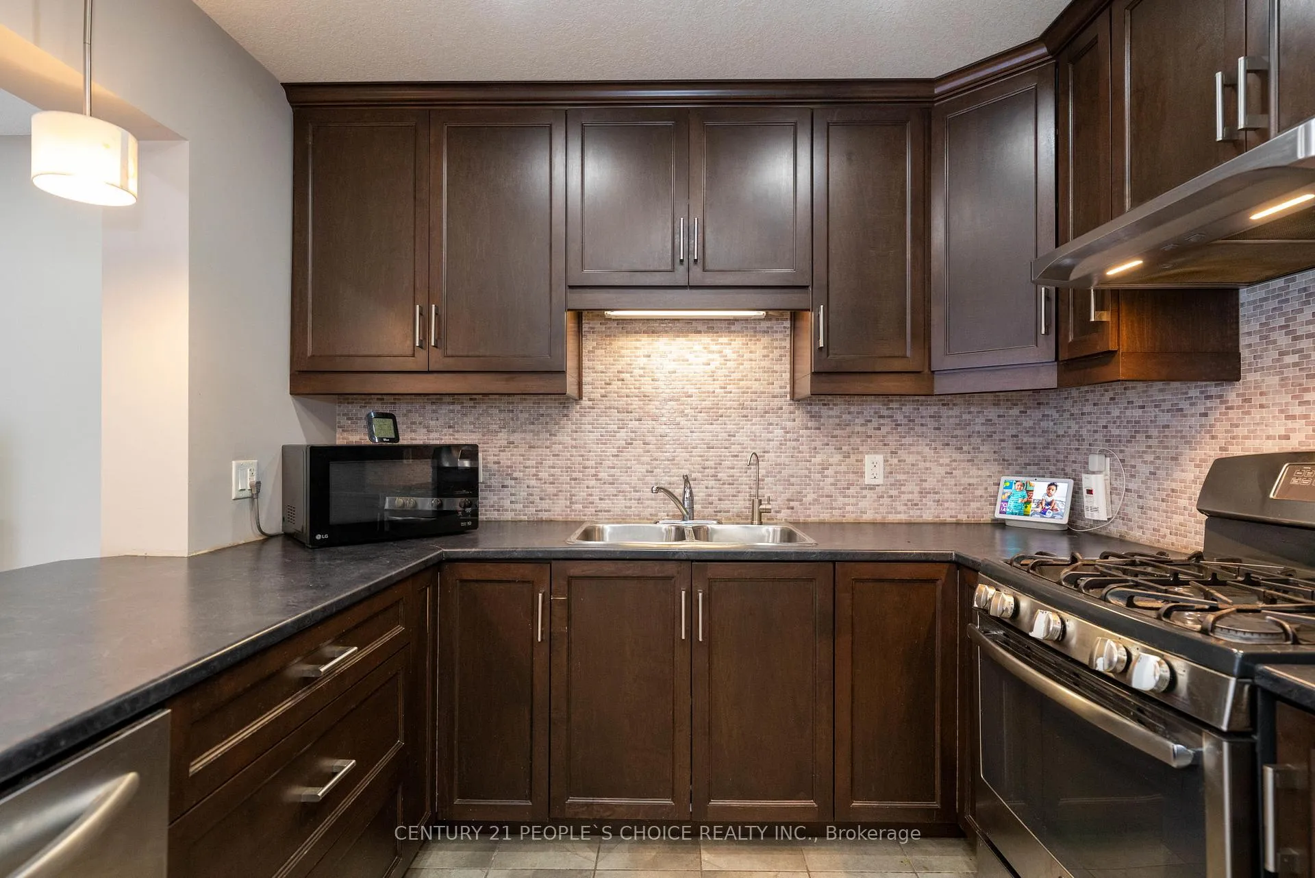 Photo 5 of 19 Davidson Drive, Stratford — HOMEH