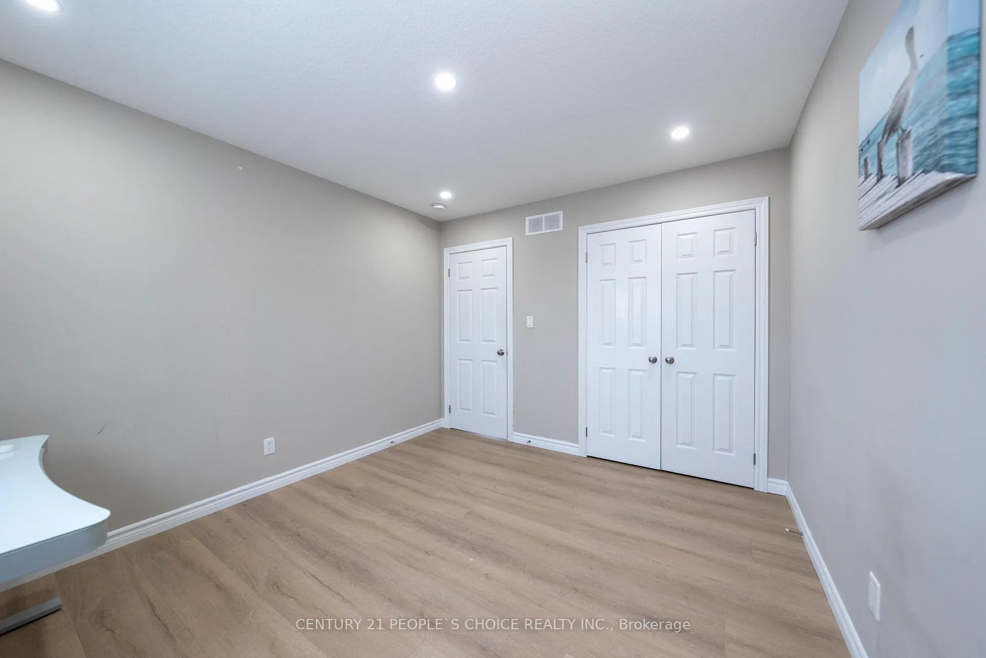 Photo 10 of 19 Davidson Drive, Stratford — HOMEH