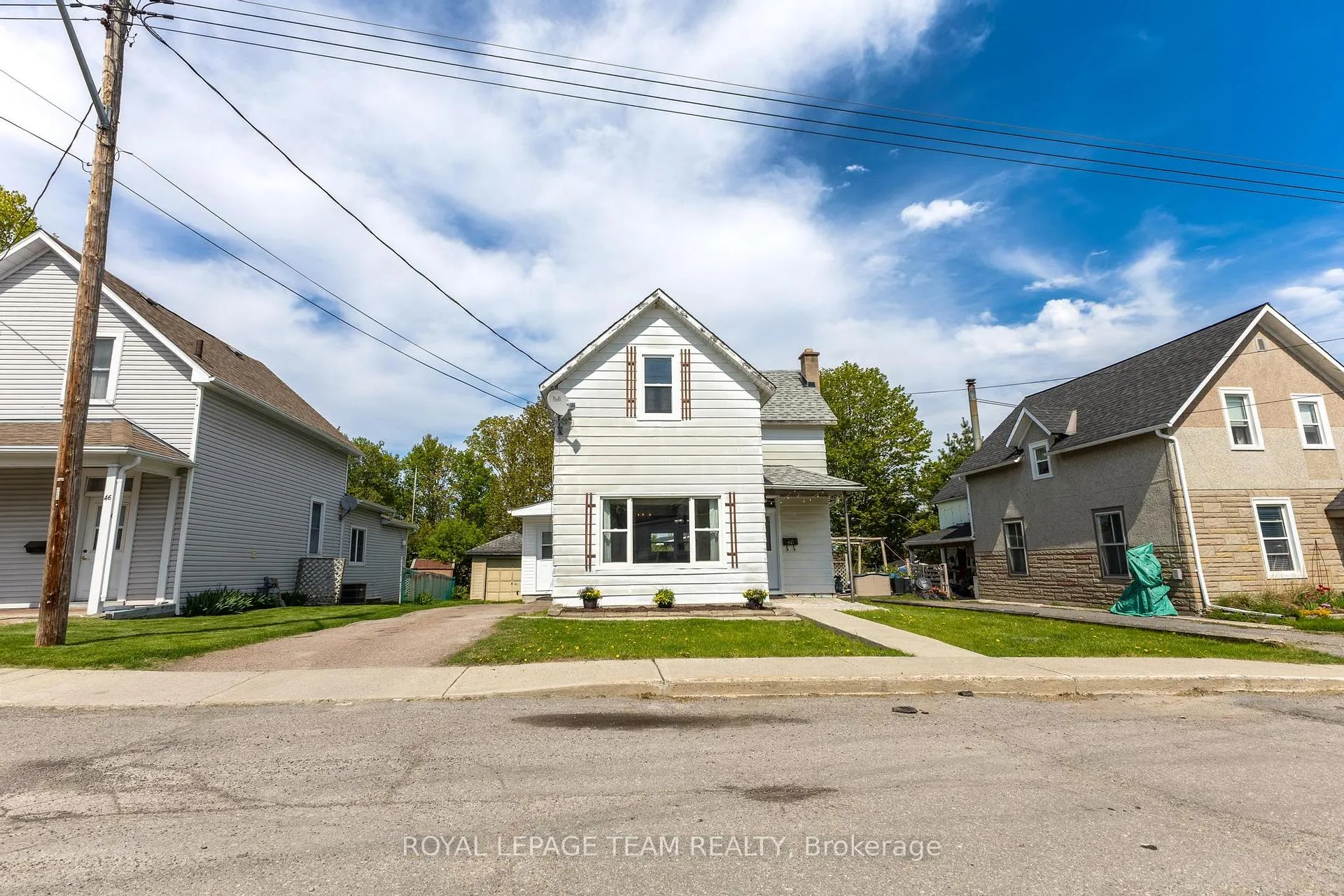 Photo 1 of 48 Mcgonigal Street E, Arnprior — HOMEH