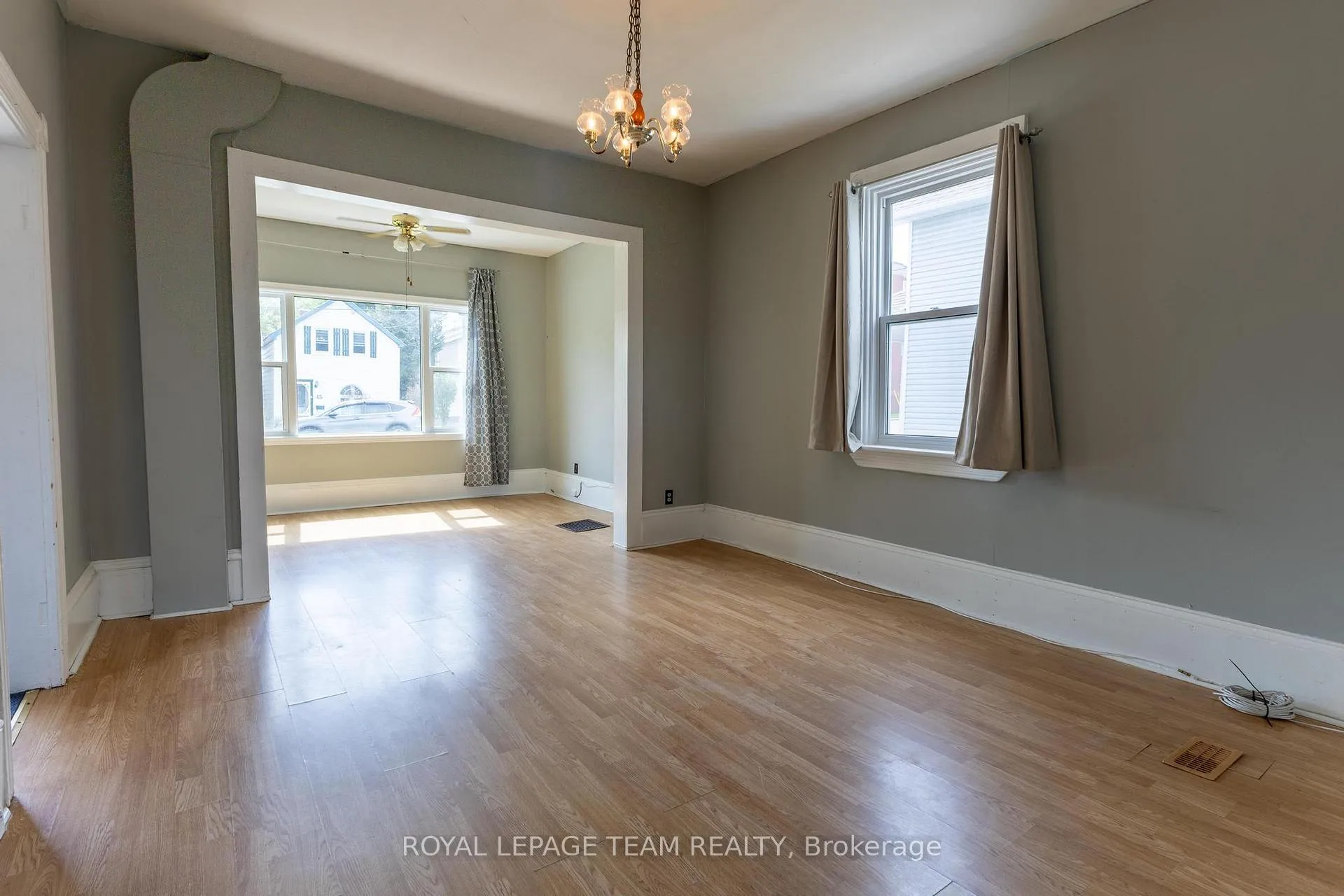 Photo 7 of 48 Mcgonigal Street E, Arnprior — HOMEH
