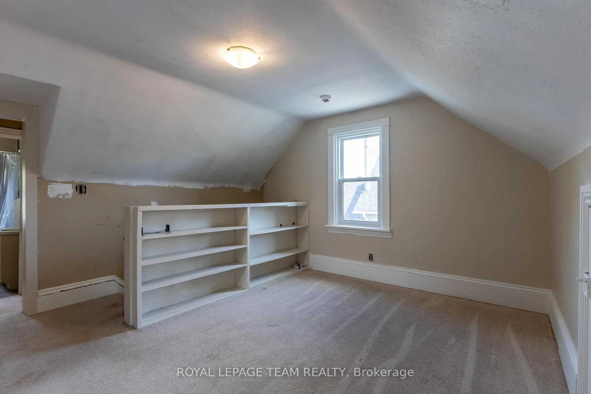 Photo 14 of 48 Mcgonigal Street E, Arnprior — HOMEH