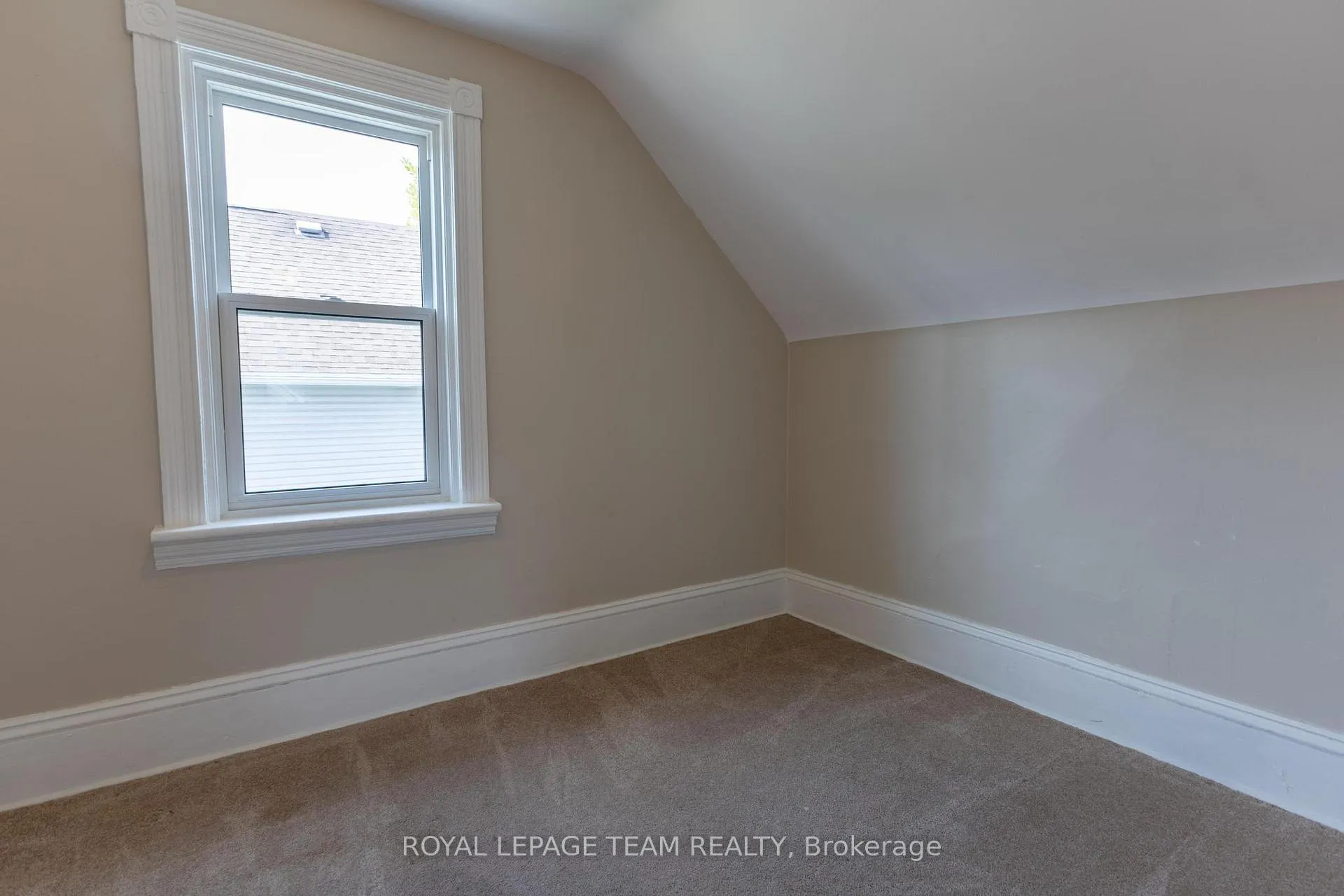 Photo 18 of 48 Mcgonigal Street E, Arnprior — HOMEH