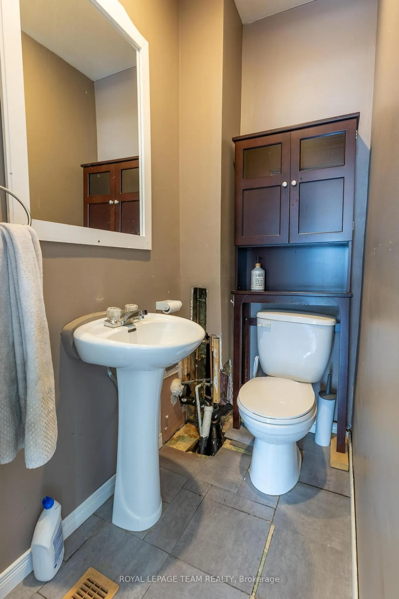 Photo 24 of 48 Mcgonigal Street E, Arnprior — HOMEH