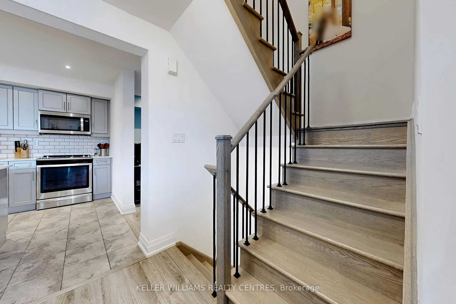 Photo 19 of 35 Kodiak Terrace, Barrie, Rural Barrie Southwest — HOMEH