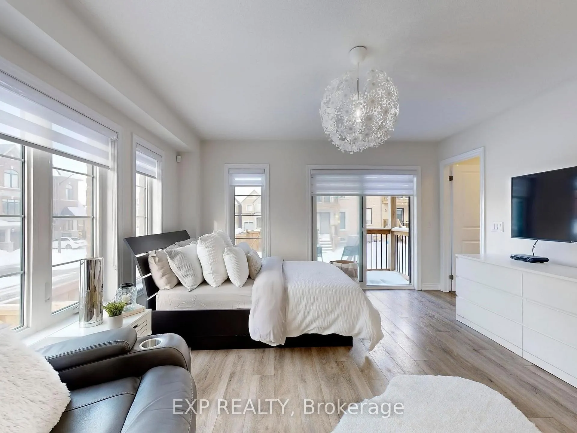Photo 39 of 58 Elkington Crescent, Whitby, Rural Whitby — HOMEH