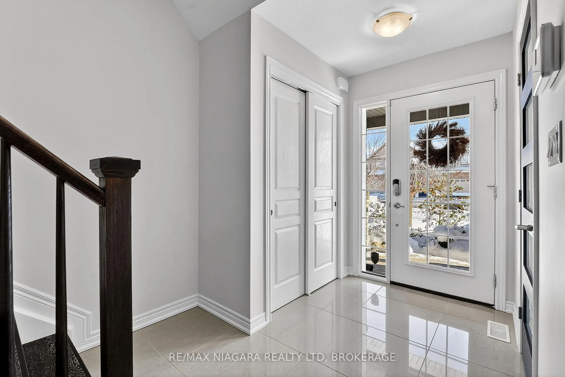 Photo 5 of 5799 Osprey Avenue, Niagara Falls, Forestview — HOMEH