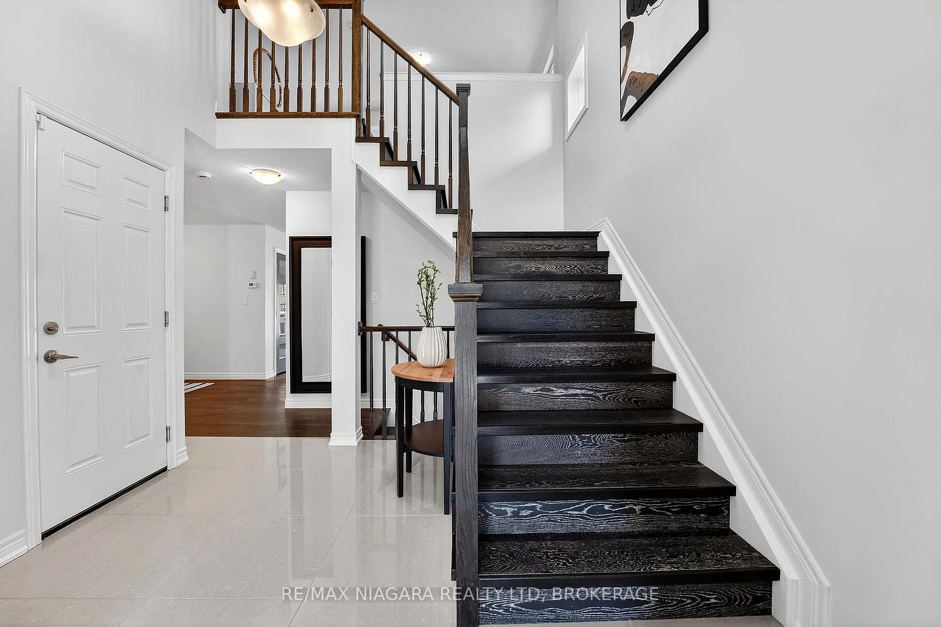 Photo 6 of 5799 Osprey Avenue, Niagara Falls, Forestview — HOMEH