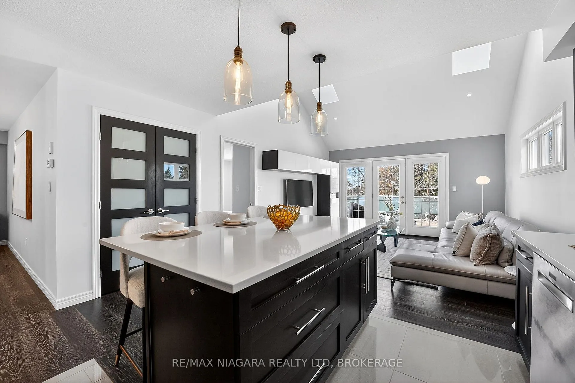 Photo 12 of 5799 Osprey Avenue, Niagara Falls, Forestview — HOMEH