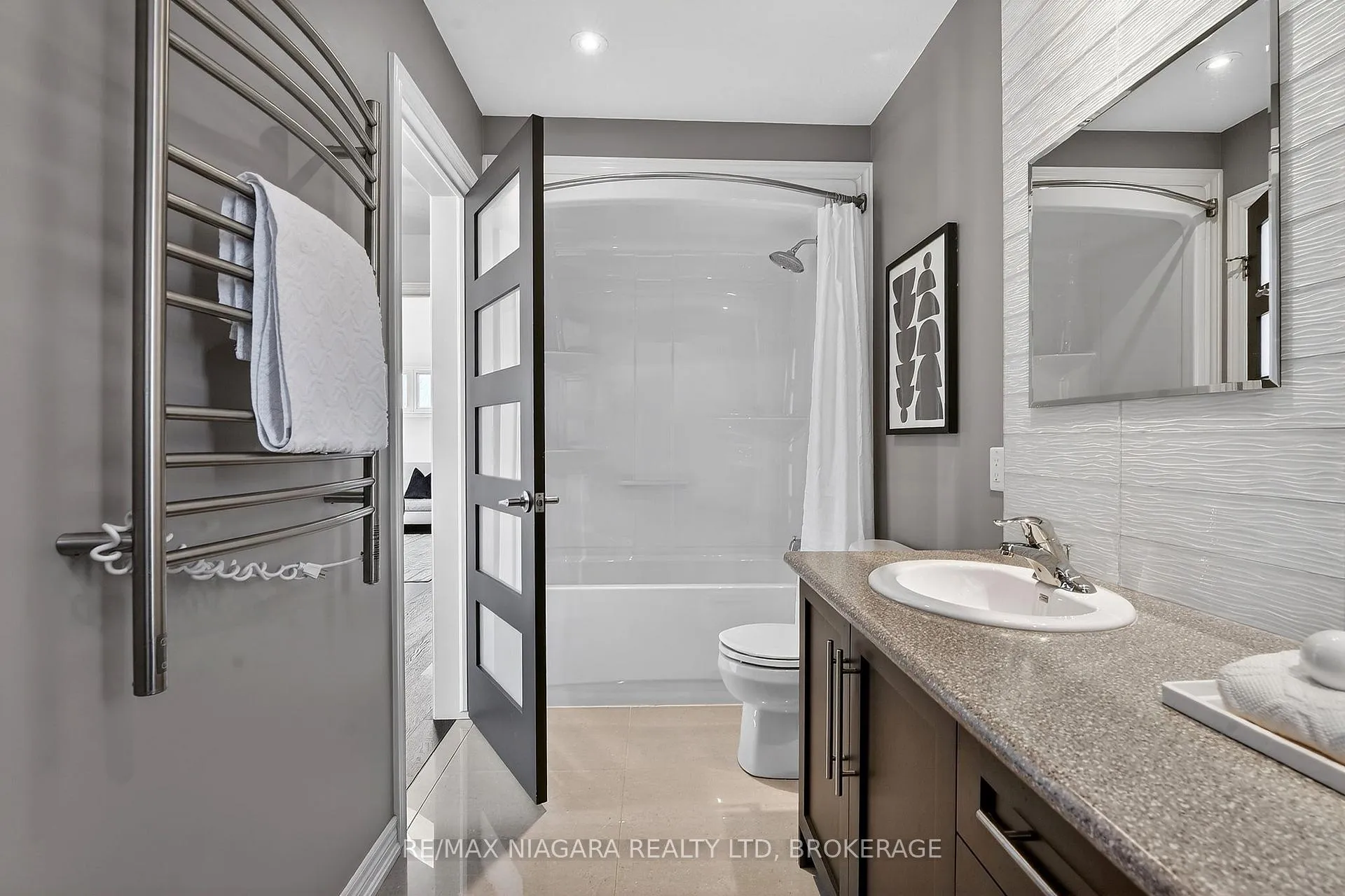Photo 23 of 5799 Osprey Avenue, Niagara Falls, Forestview — HOMEH