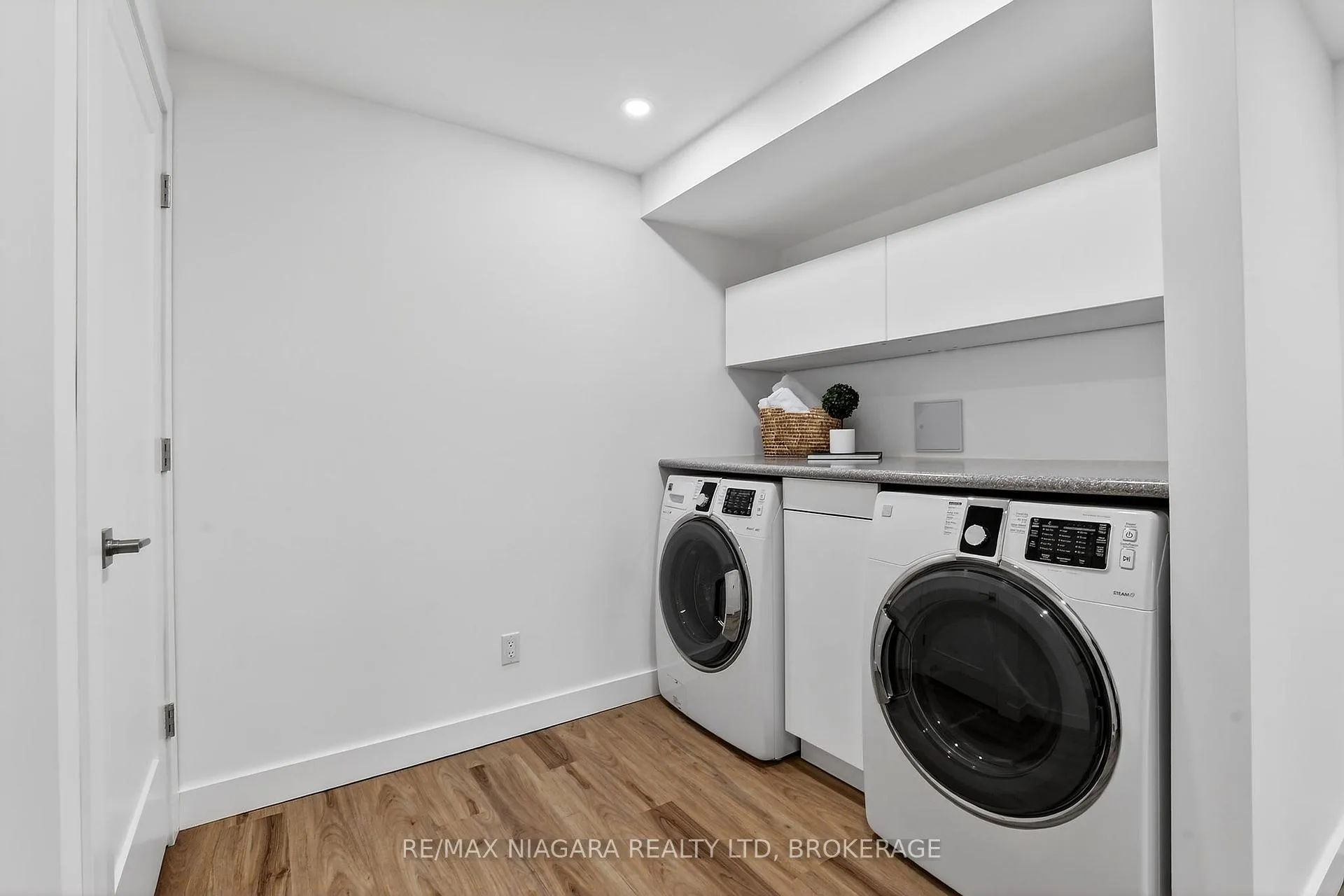 Photo 31 of 5799 Osprey Avenue, Niagara Falls, Forestview — HOMEH