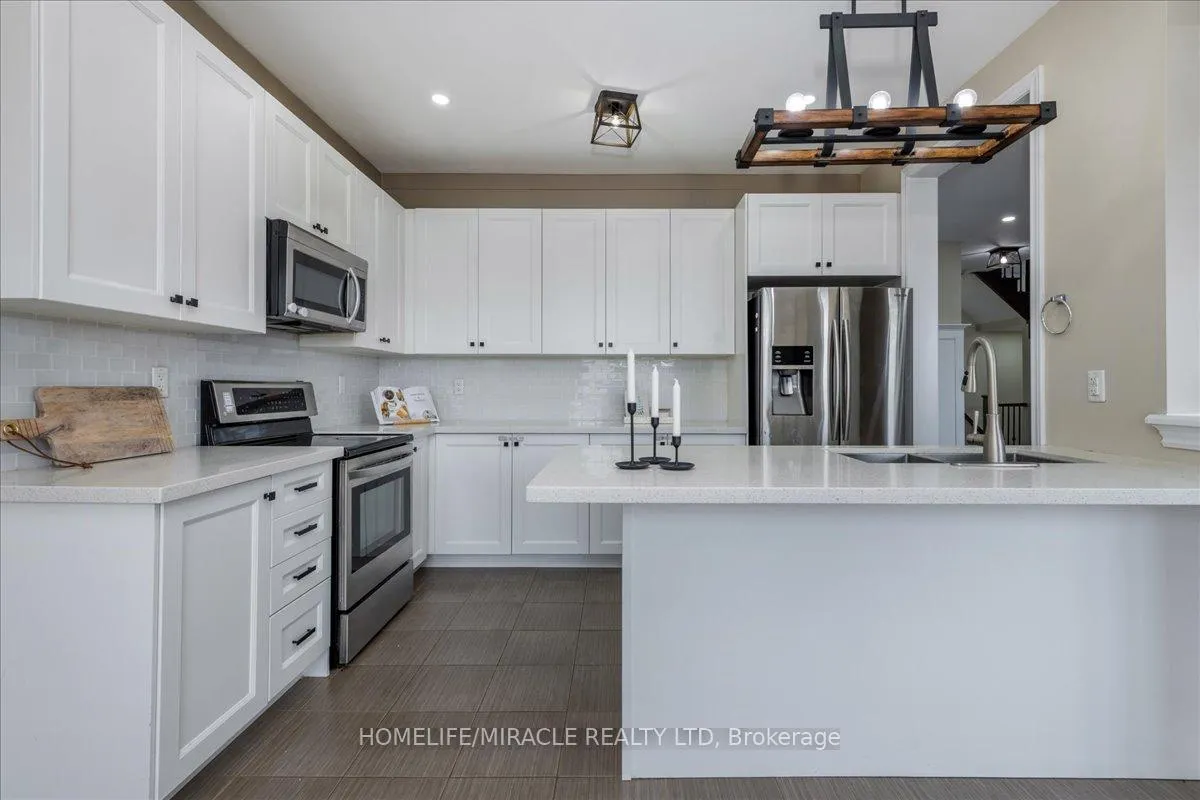 Photo 10 of 30 Michaelis Street, New Tecumseth, Alliston — HOMEH