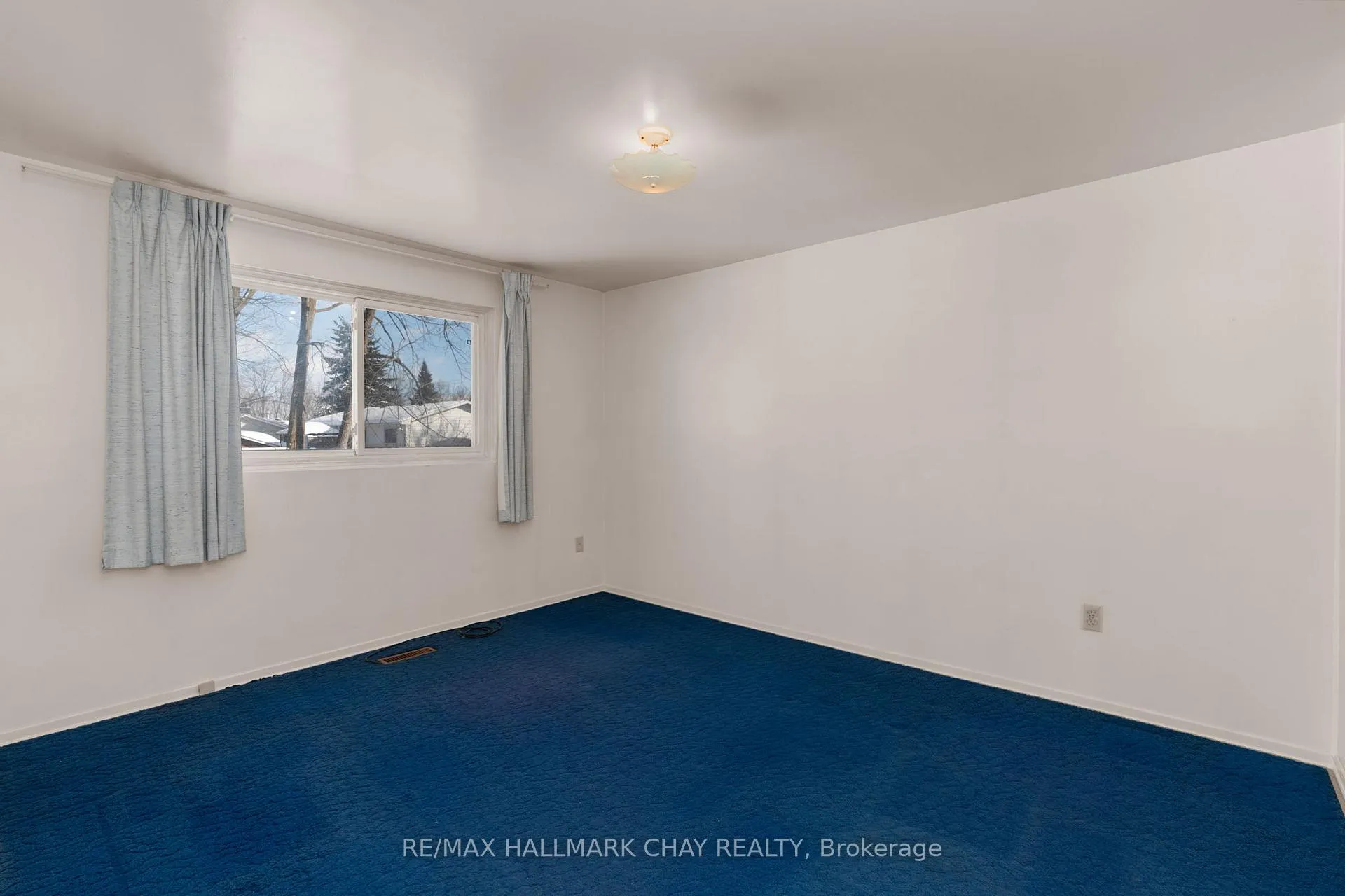 Photo 18 of 31 Springdale Drive, Barrie, Cundles East — HOMEH