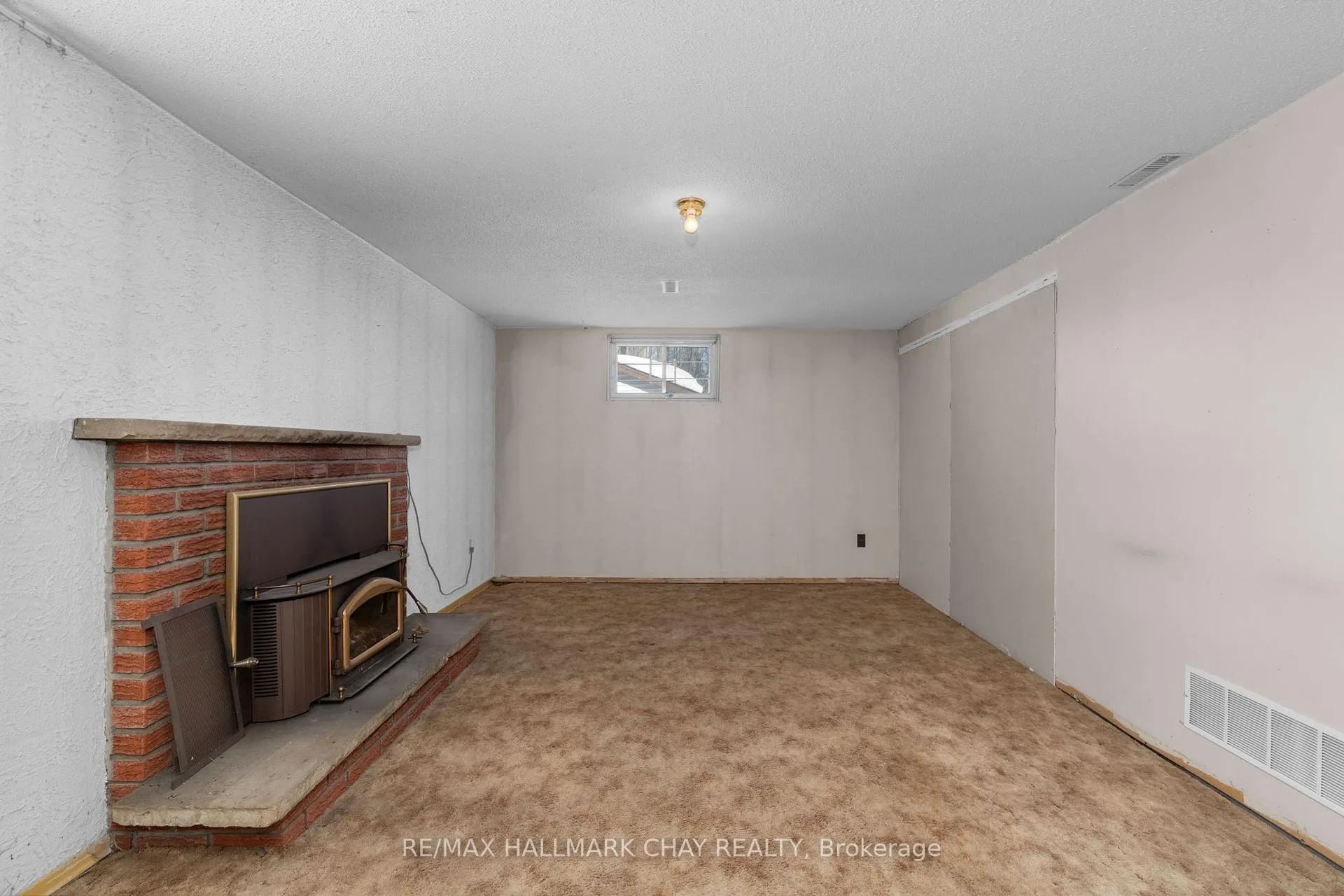 Photo 25 of 31 Springdale Drive, Barrie, Cundles East — HOMEH