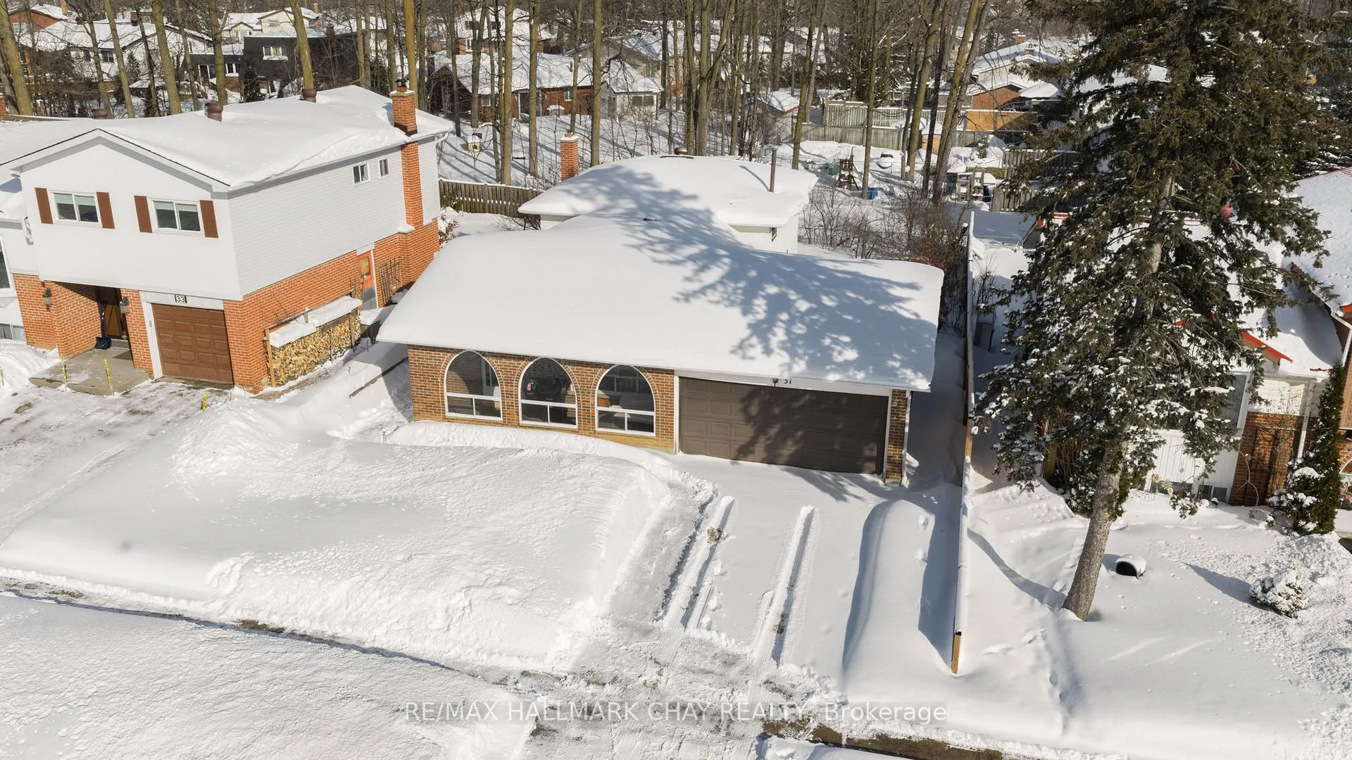 Photo 33 of 31 Springdale Drive, Barrie, Cundles East — HOMEH