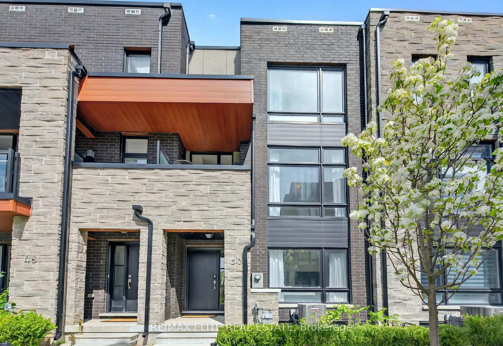 Front of 50 Carpaccio Avenue