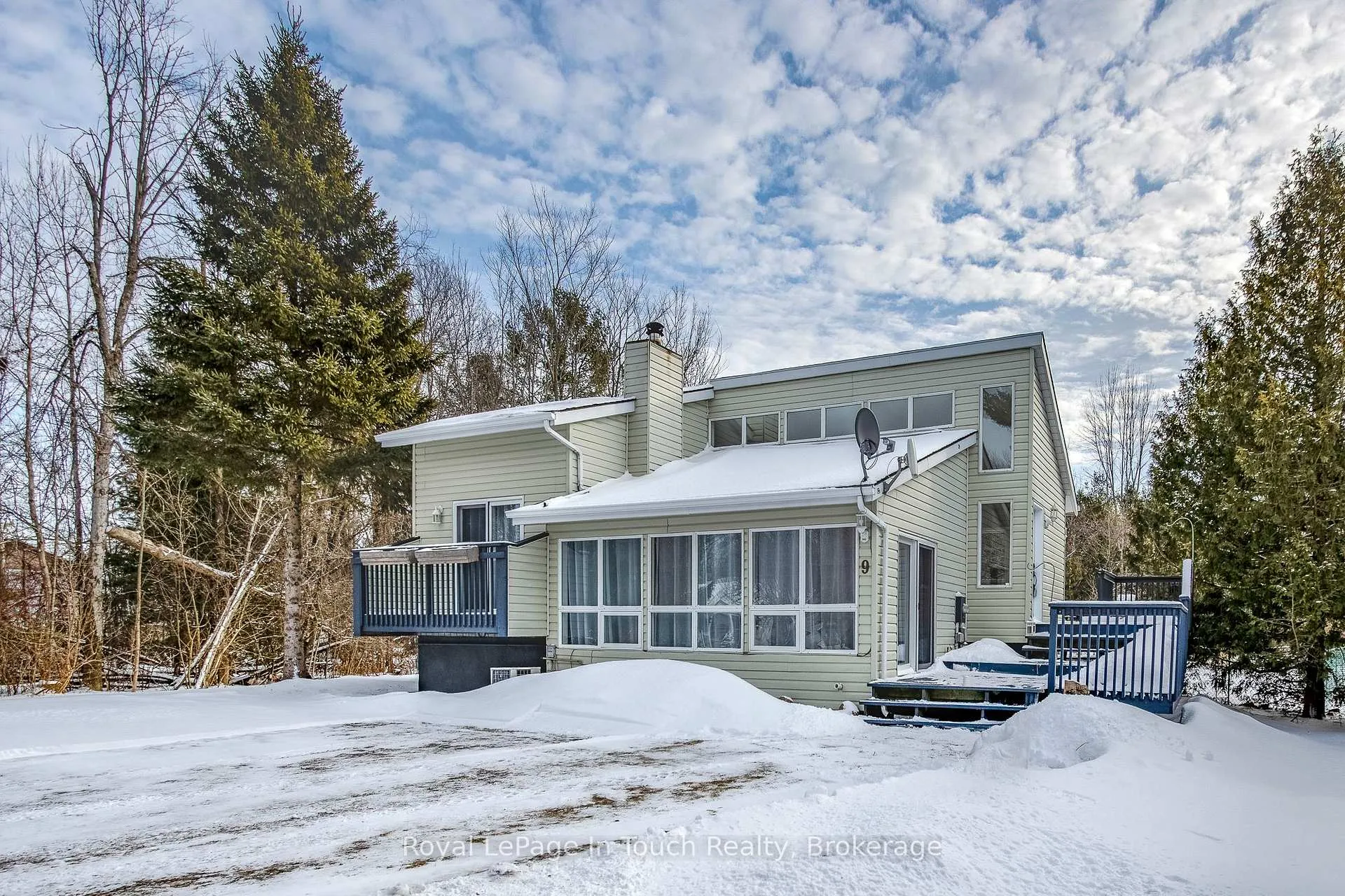 Photo 1 of 9 Davis Drive, Tay, Victoria Harbour — HOMEH