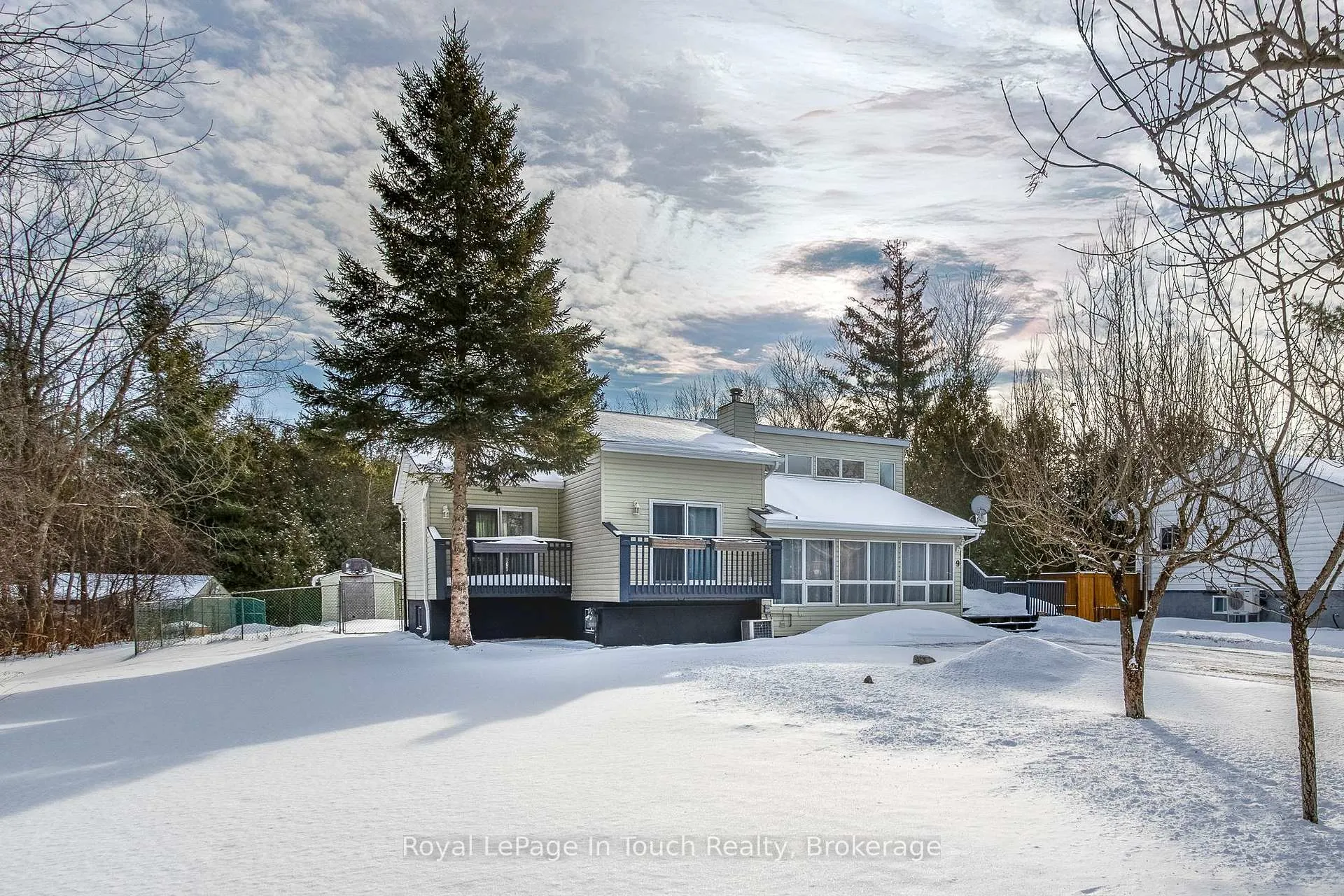 Photo 9 of 9 Davis Drive, Tay, Victoria Harbour — HOMEH