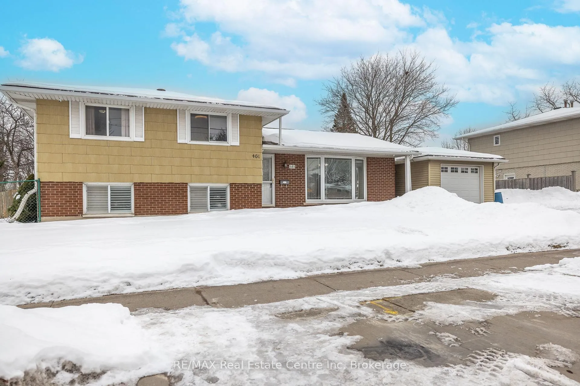 Photo 2 of 461 Strasburg Road, Kitchener, Alpine — HOMEH