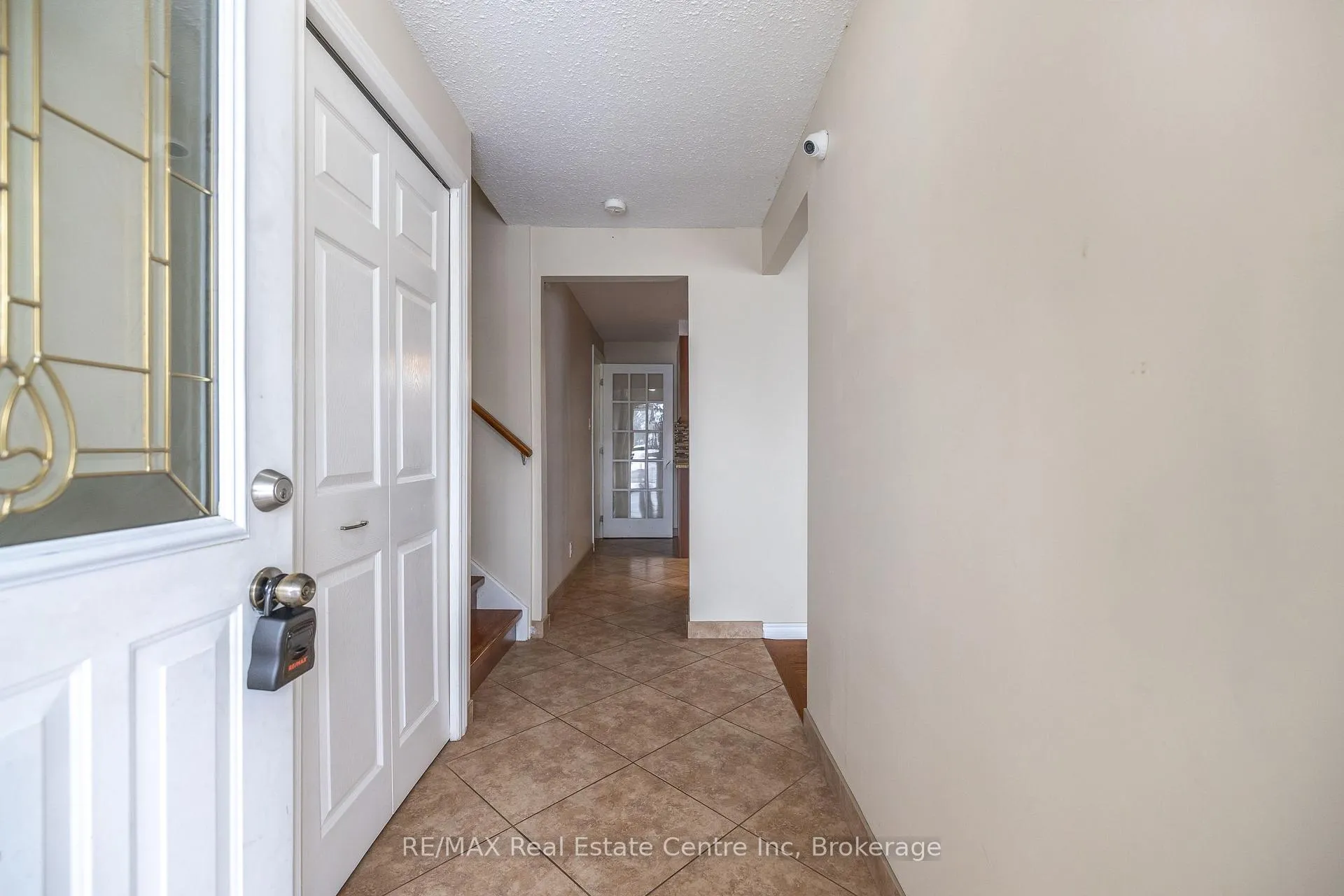 Photo 8 of 461 Strasburg Road, Kitchener, Alpine — HOMEH