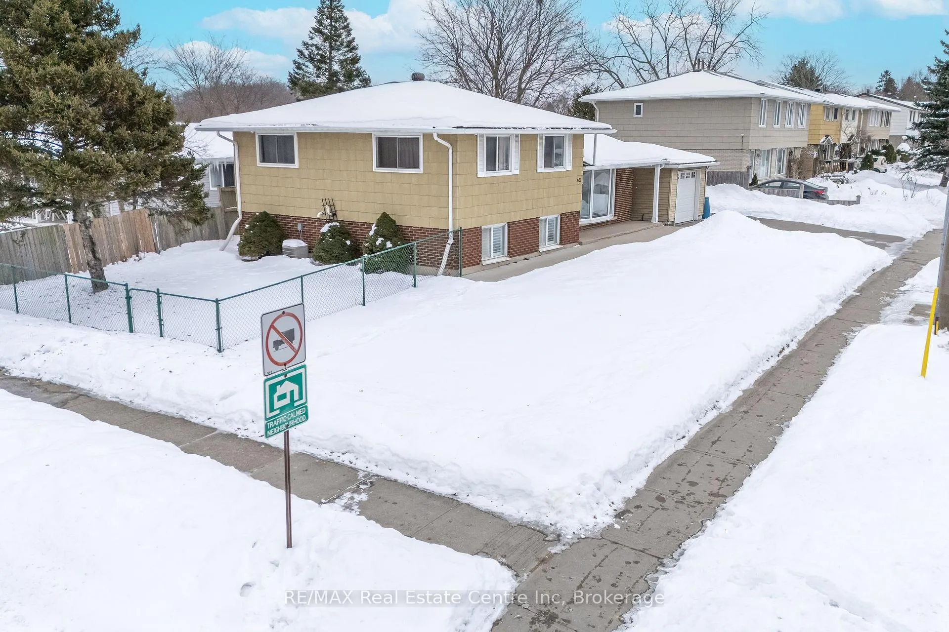 Photo 35 of 461 Strasburg Road, Kitchener, Alpine — HOMEH