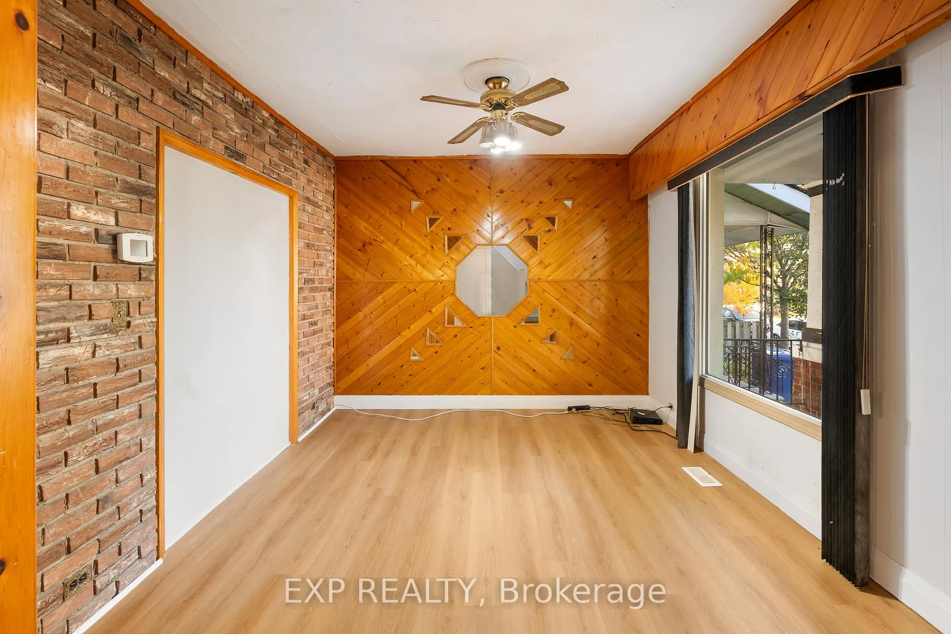 Photo 16 of 467 Grove Avenue, Windsor — HOMEH