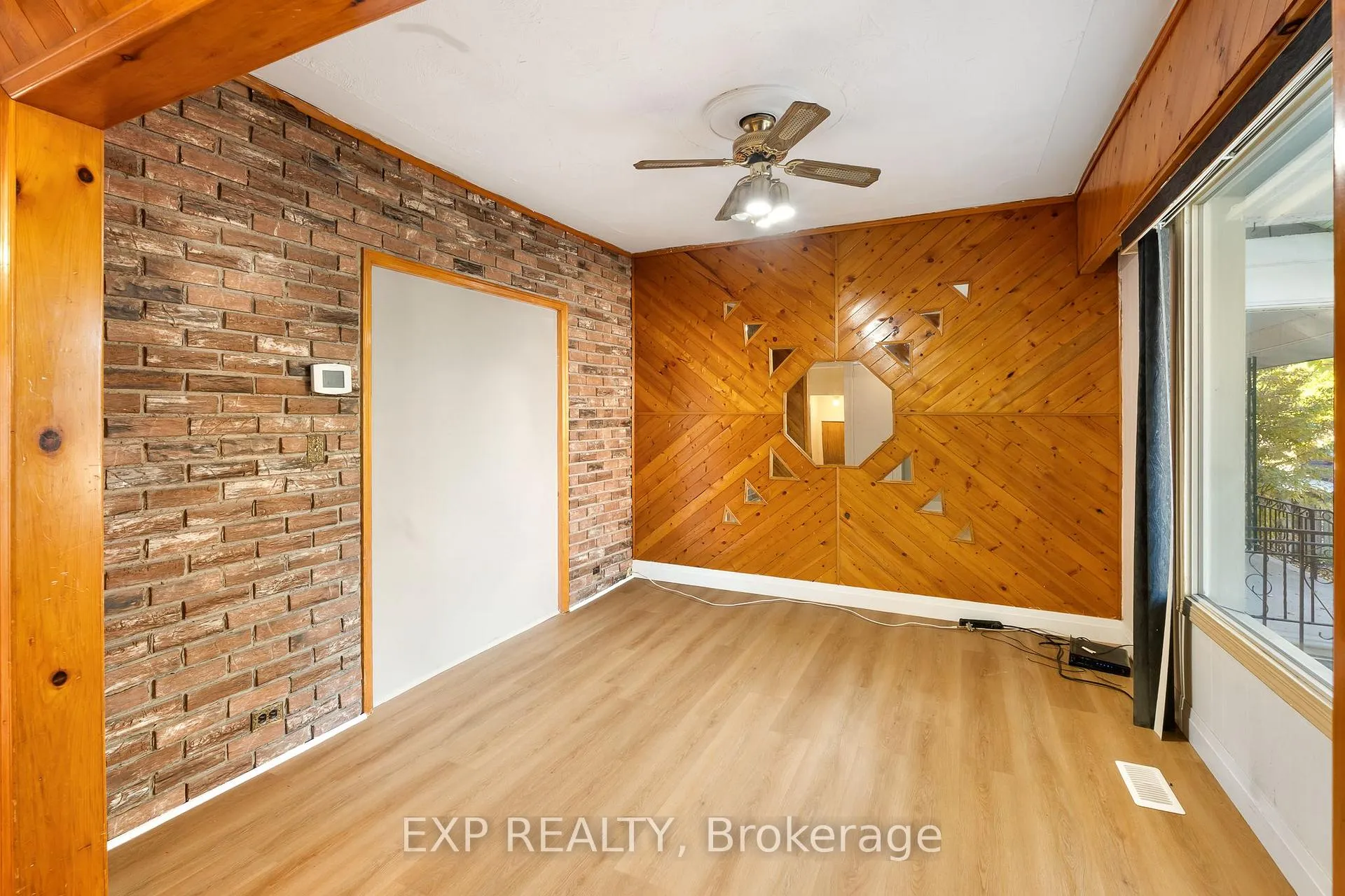 Photo 17 of 467 Grove Avenue, Windsor — HOMEH