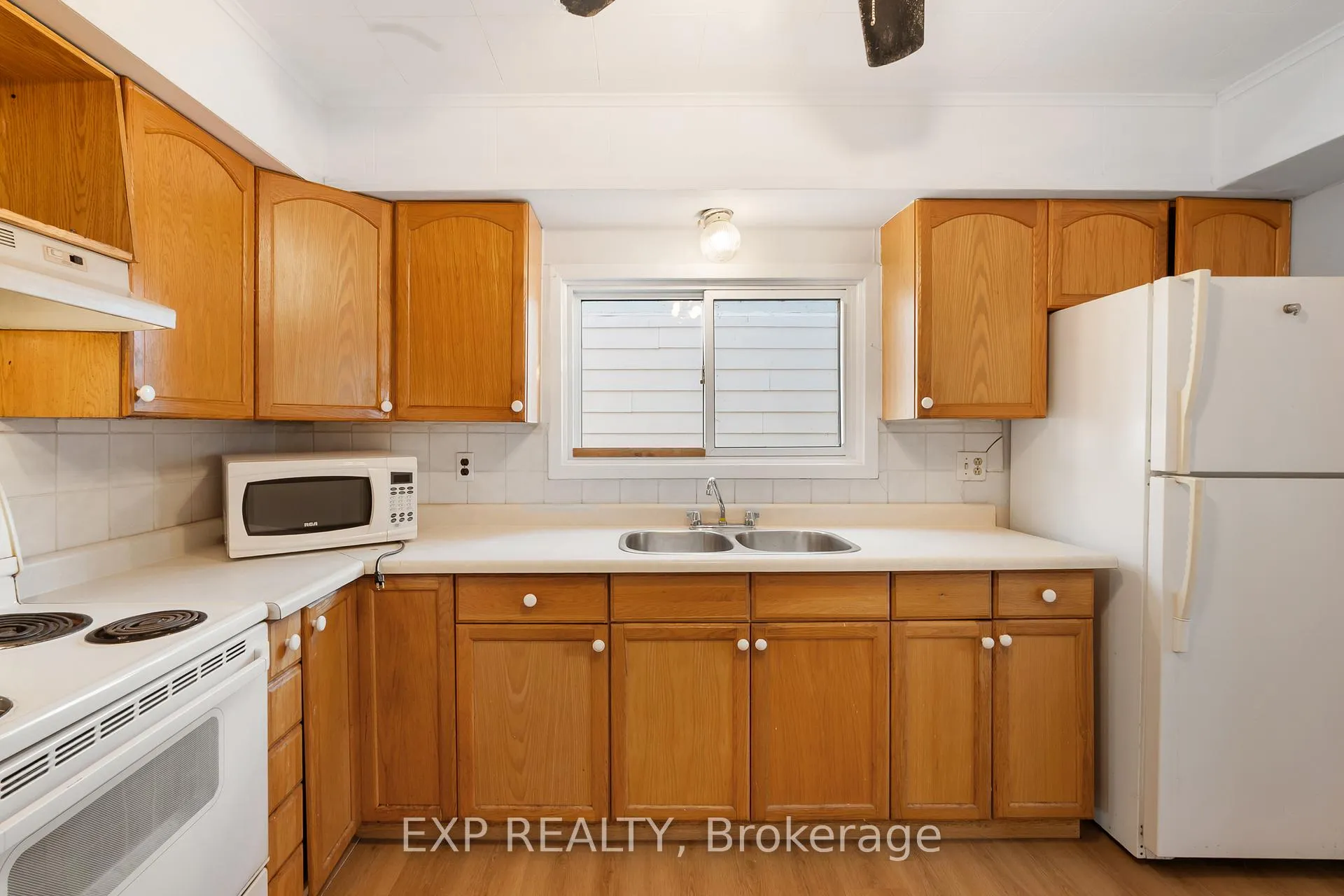 Photo 22 of 467 Grove Avenue, Windsor — HOMEH