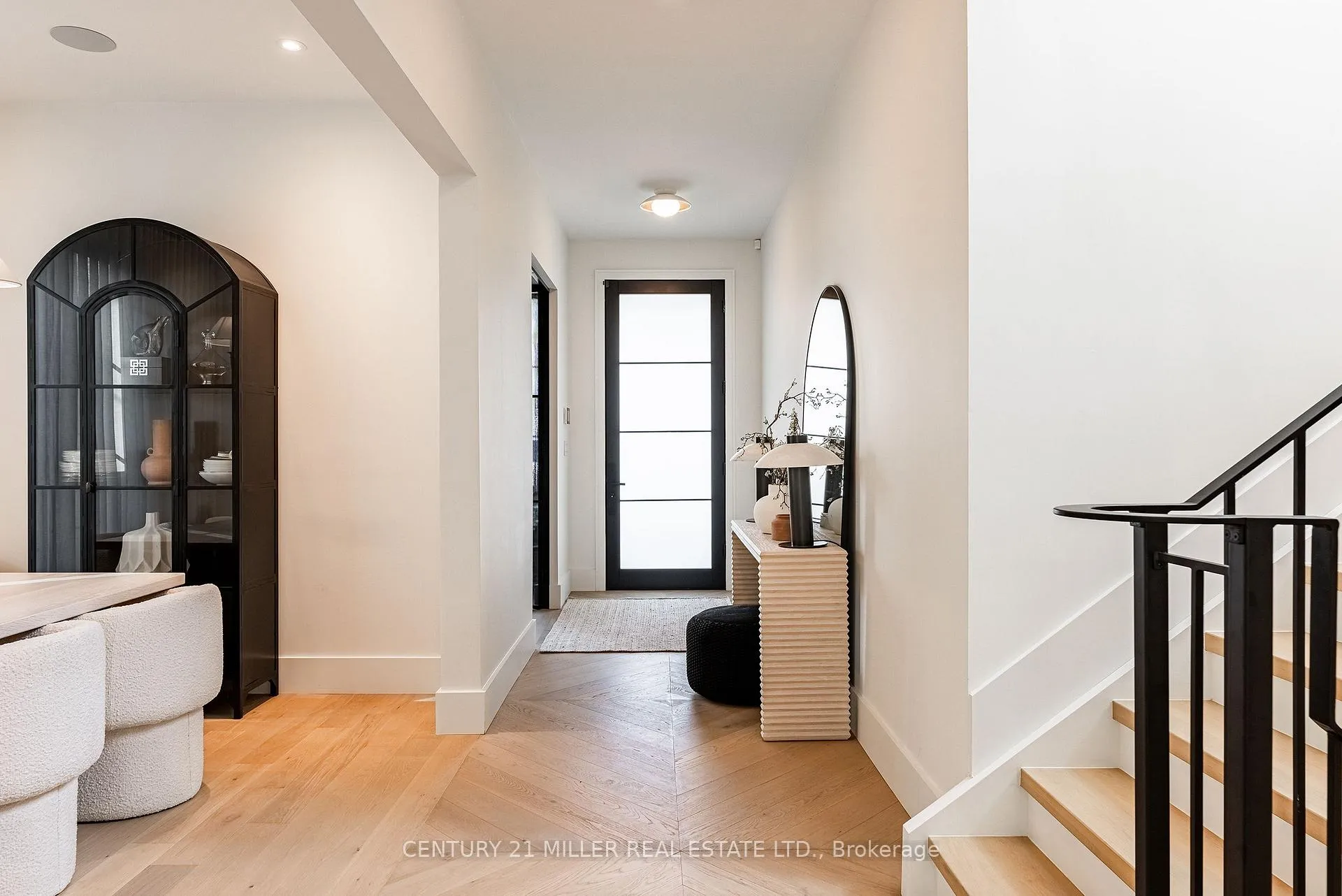 Photo 3 of 331 Macdonald Road, Oakville, Old Oakville — HOMEH