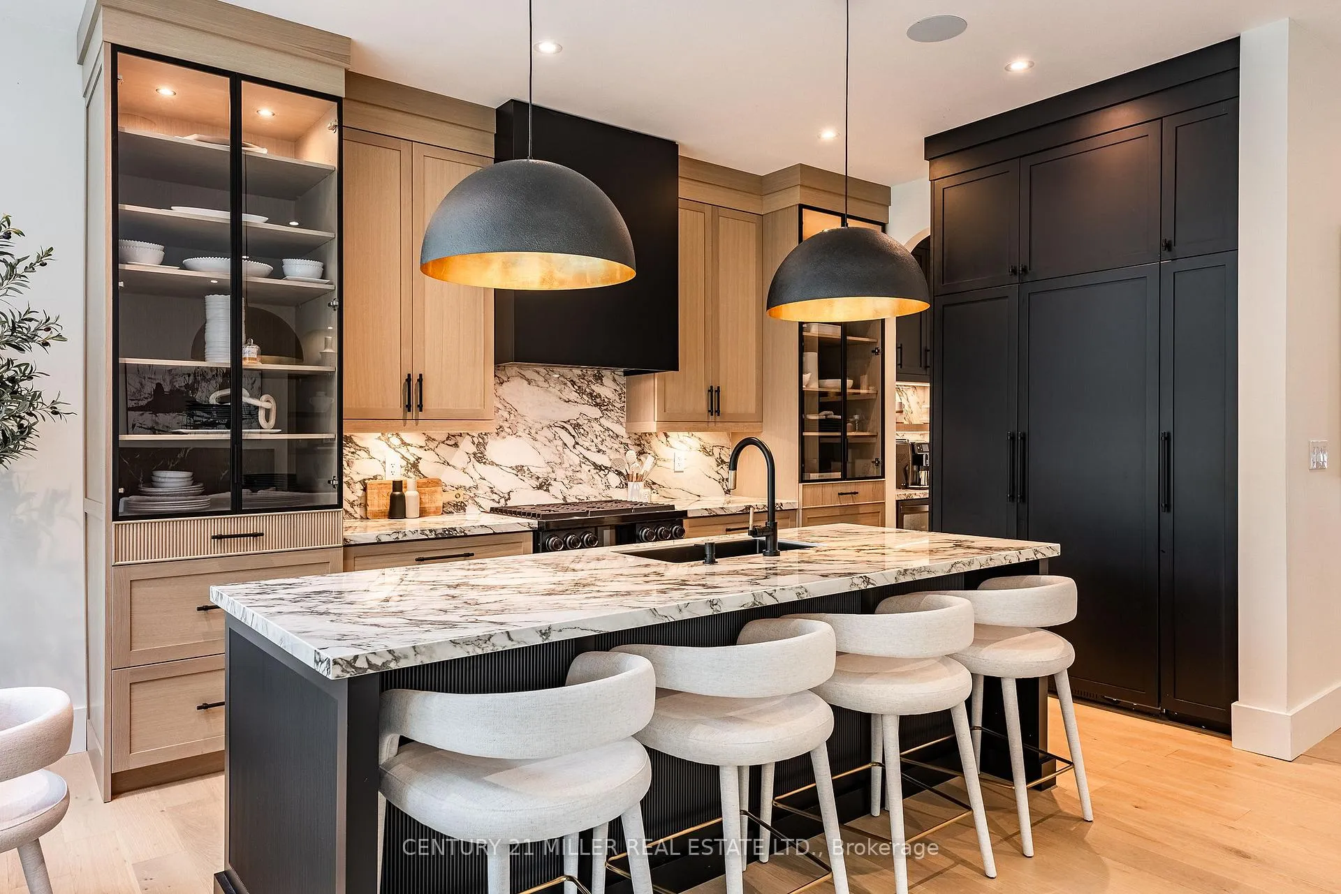 Photo 8 of 331 Macdonald Road, Oakville, Old Oakville — HOMEH
