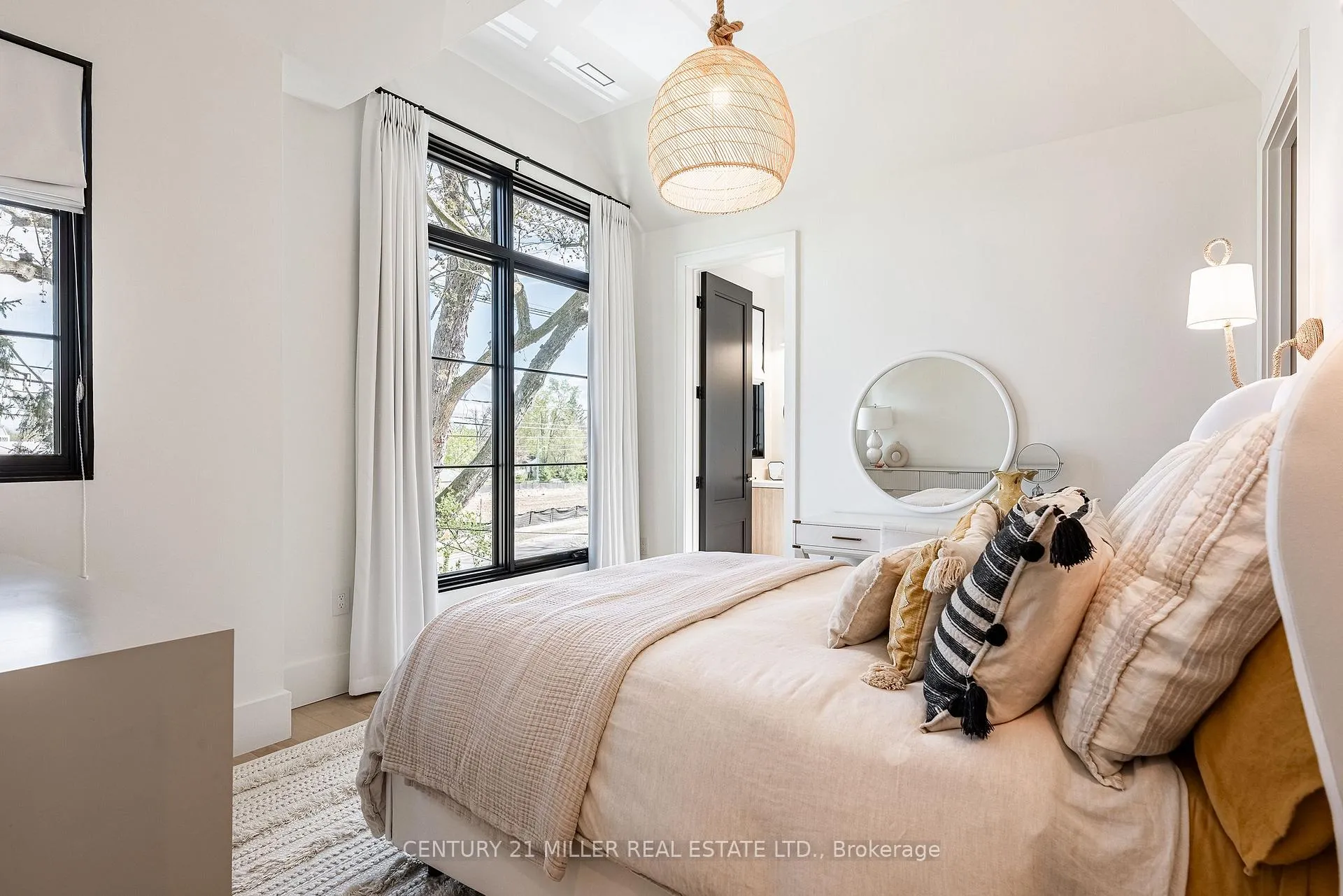Photo 18 of 331 Macdonald Road, Oakville, Old Oakville — HOMEH
