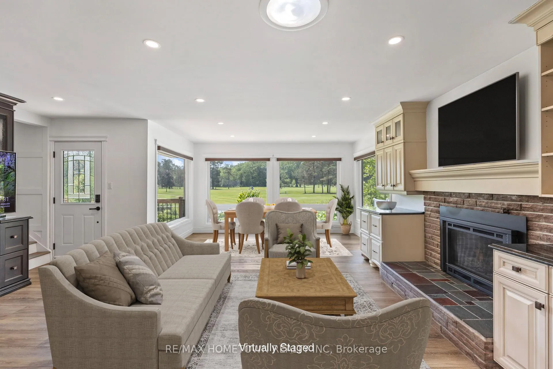 Photo 14 of 49 Fairway Crescent, Brockville — HOMEH