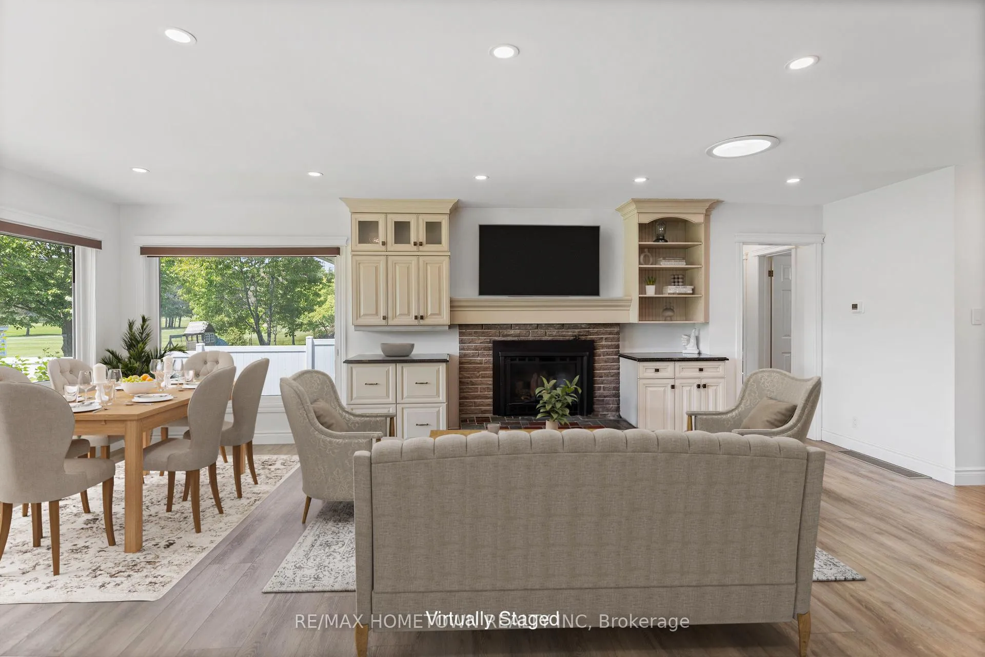 Photo 16 of 49 Fairway Crescent, Brockville — HOMEH