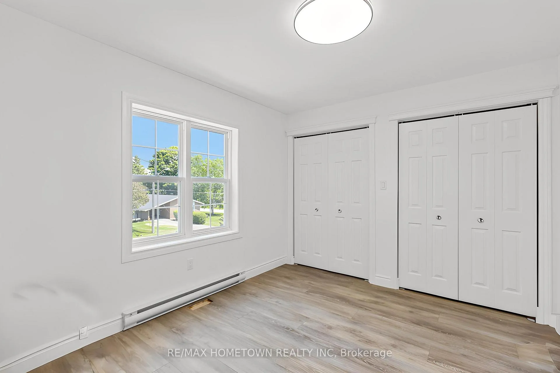 Photo 30 of 49 Fairway Crescent, Brockville — HOMEH