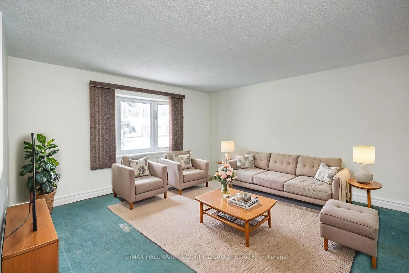 Photo 2 of 829 Birchwood Drive, Midland — HOMEH