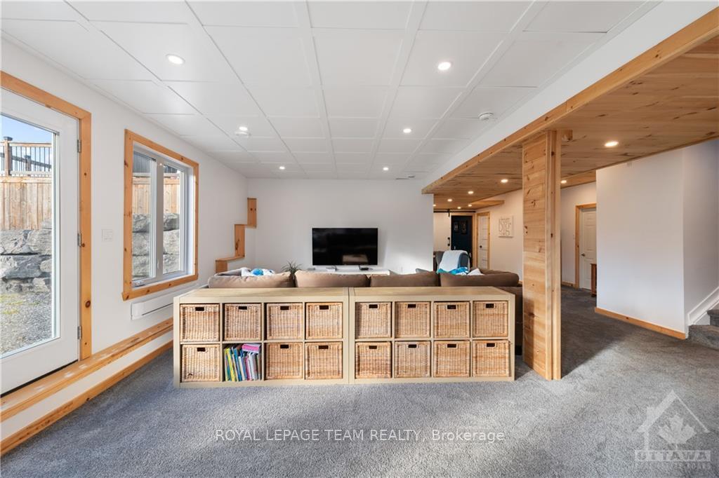 Photo 23 of 875 Deertail Lane, Ottawa, Huntley Ward (North West) — HOMEH